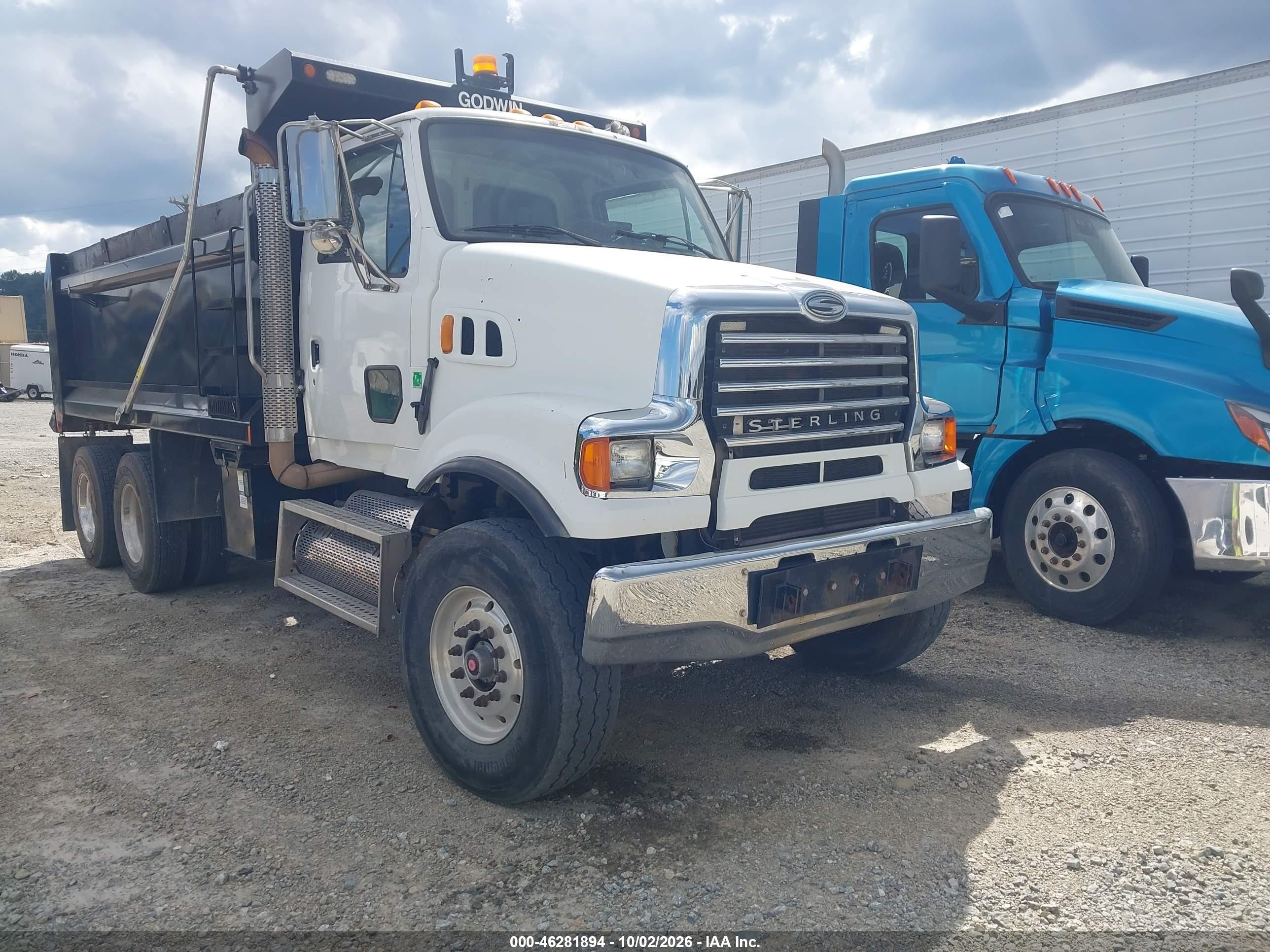 2008 Sterling Truck Lt VIN 2FZHAZCV28A293550 — IAAI salvage auction photo