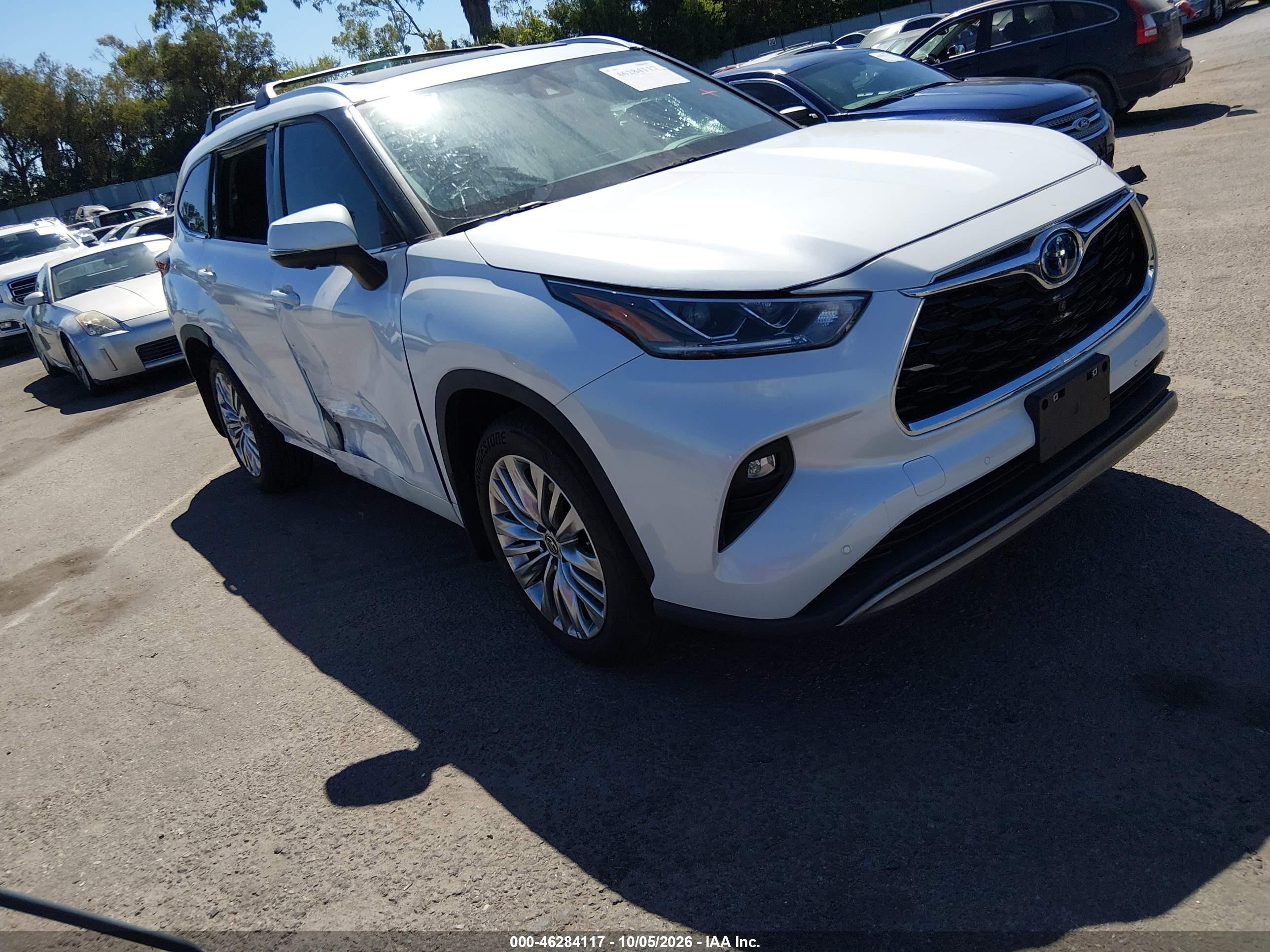 2023 Toyota Highlander Hybrid VIN 5TDFARAH9PS022831 — IAAI salvage auction photo