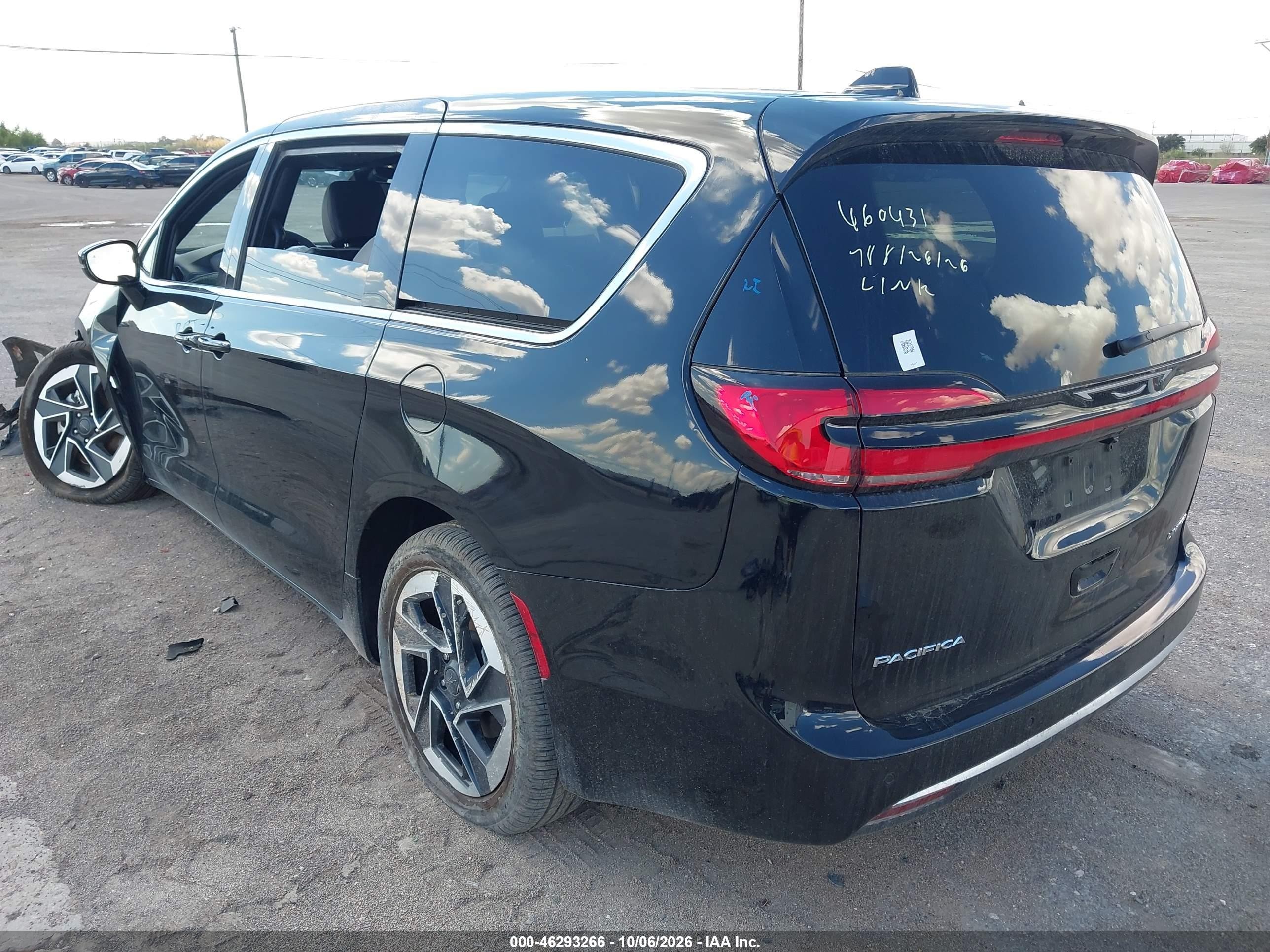 2027 Chrysler Pacifica VIN 2C4RC1GG3VR552693 IAAI salvage auction — Front End, Enterprise Vehicles Clear Only (Ohio), sold $11,600 on 2026-10-08 (photo 3)