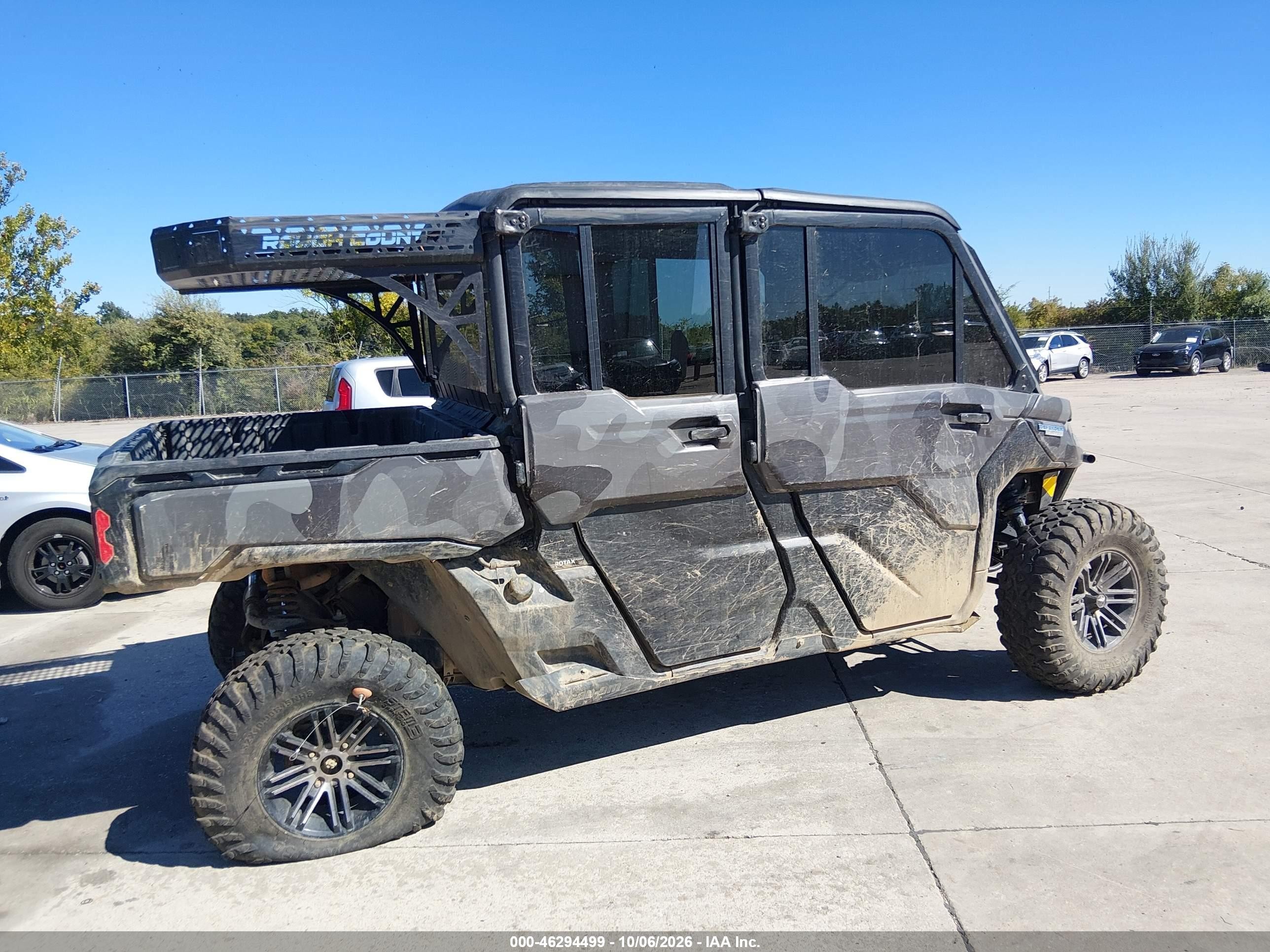 2023 Can-am/ brp Defender VIN 3JBUUAX44PK006197 IAAI salvage auction — Side, Bill Of Sale (Illinois), sold $7,600 on 2026-10-07 (photo 4)
