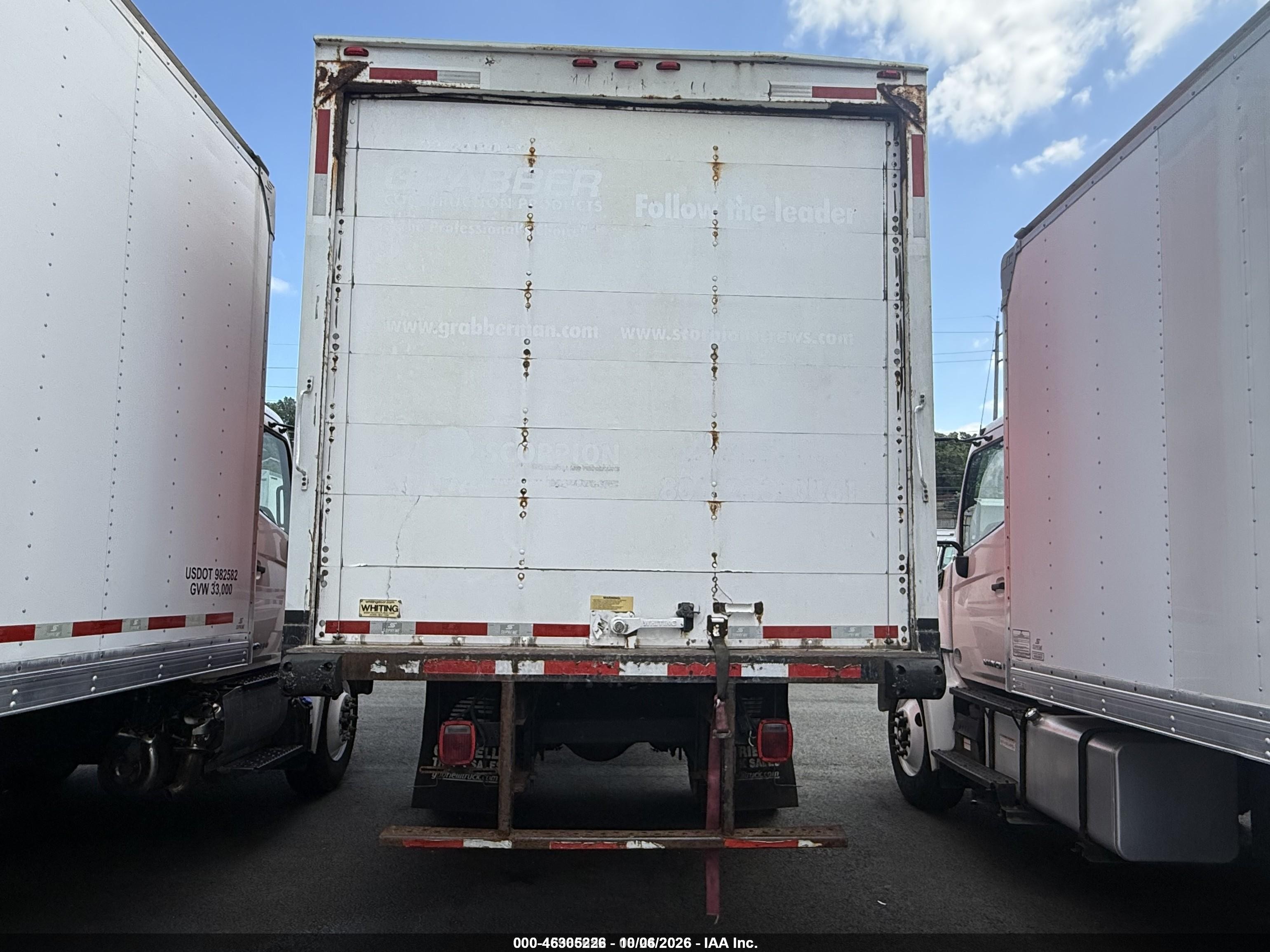 2018 Hino 338 VIN 5PVNV8JR4J4S51228 IAAI salvage auction — Unknown, Clear (Connecticut), sold $1,775 on 2026-10-07 (photo 8)