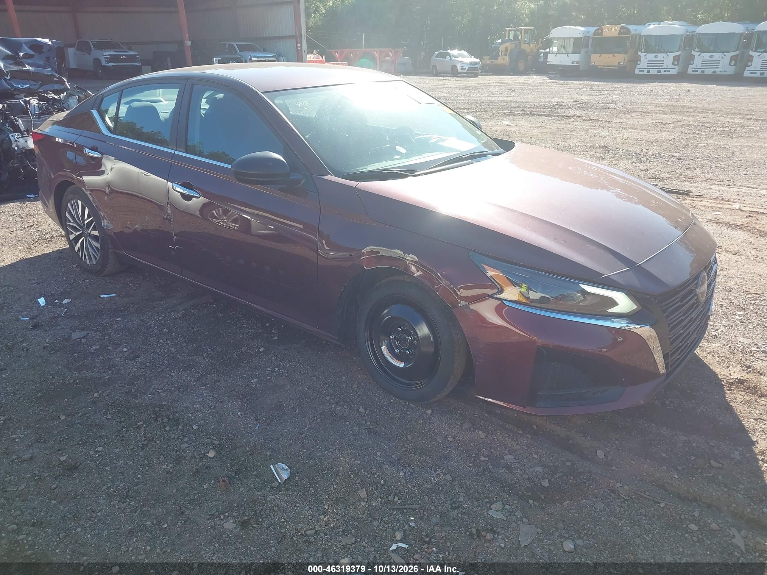 2025 Nissan Altima VIN 1N4BL4DV2SN365840 IAAI salvage auction — Side, Enterprise Vehicles Clear Only (Florida), sold $11,400 on 2026-10-14 (photo 1)