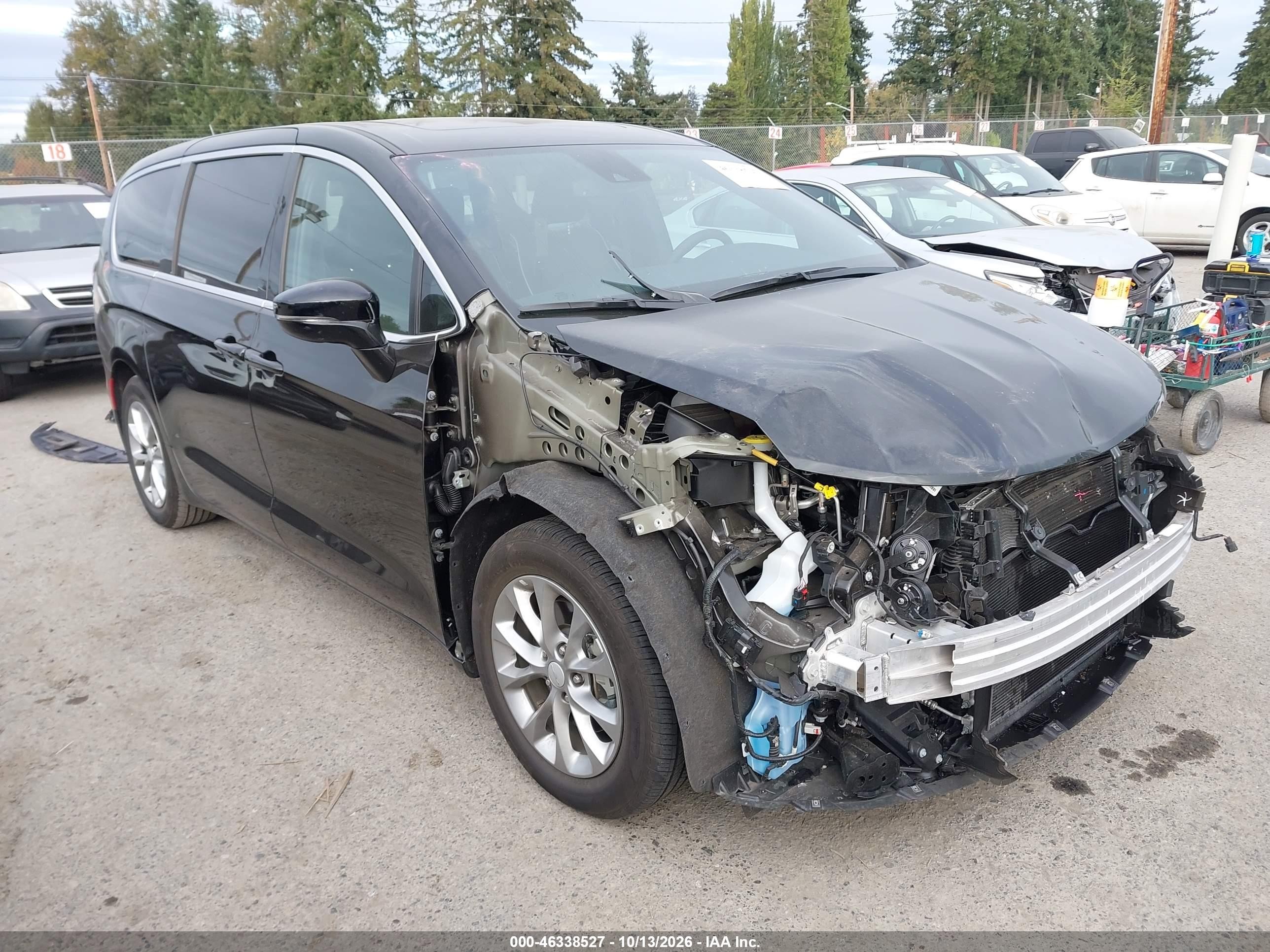 2027 Chrysler Pacifica VIN 2C4RC1GG6VR570931 — IAAI salvage auction photo