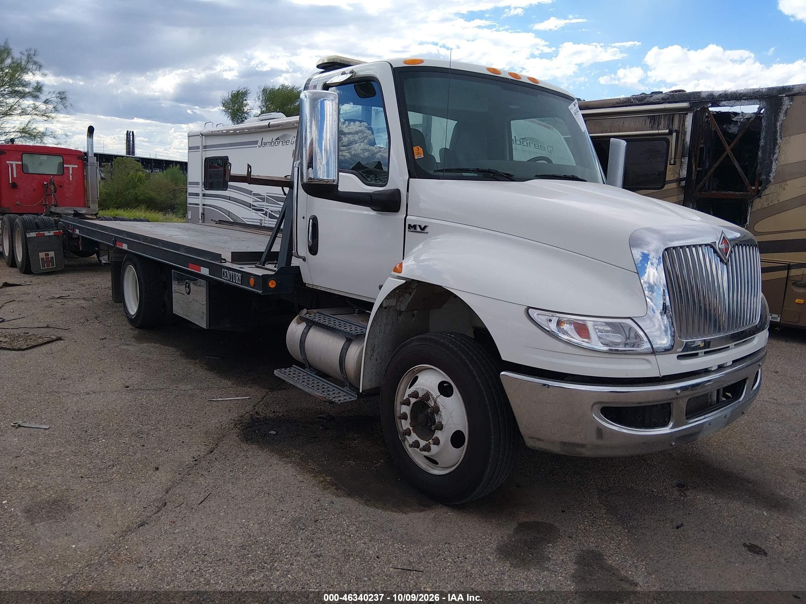 2022 International MV-Series VIN 1HTEUMML5NH453757 — IAAI salvage auction photo