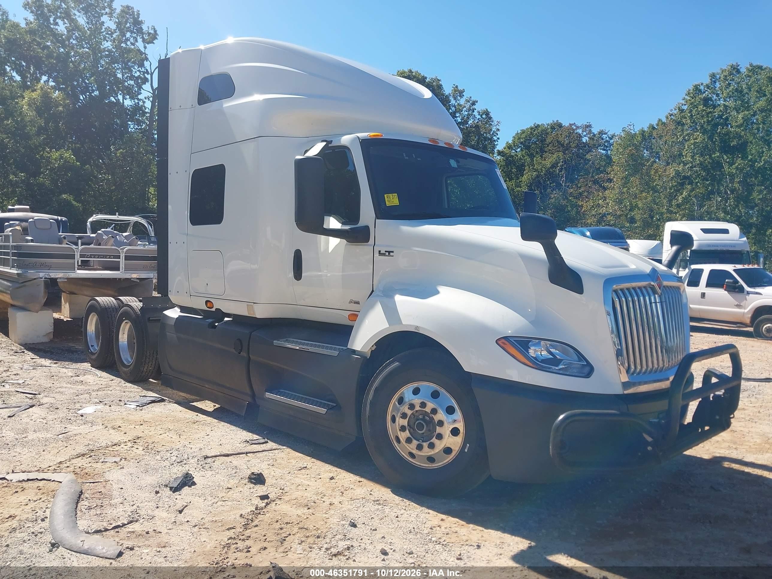 2023 International LT VIN 3HSDZTZR5PN779351 — IAAI salvage auction photo