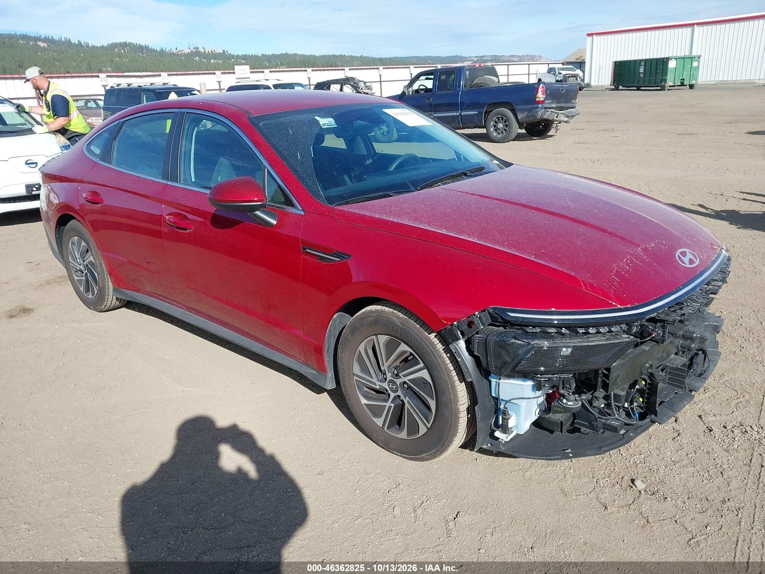 2026 Hyundai Sonata Hybrid VIN KMHL24JJXTA160807 — IAAI salvage auction photo