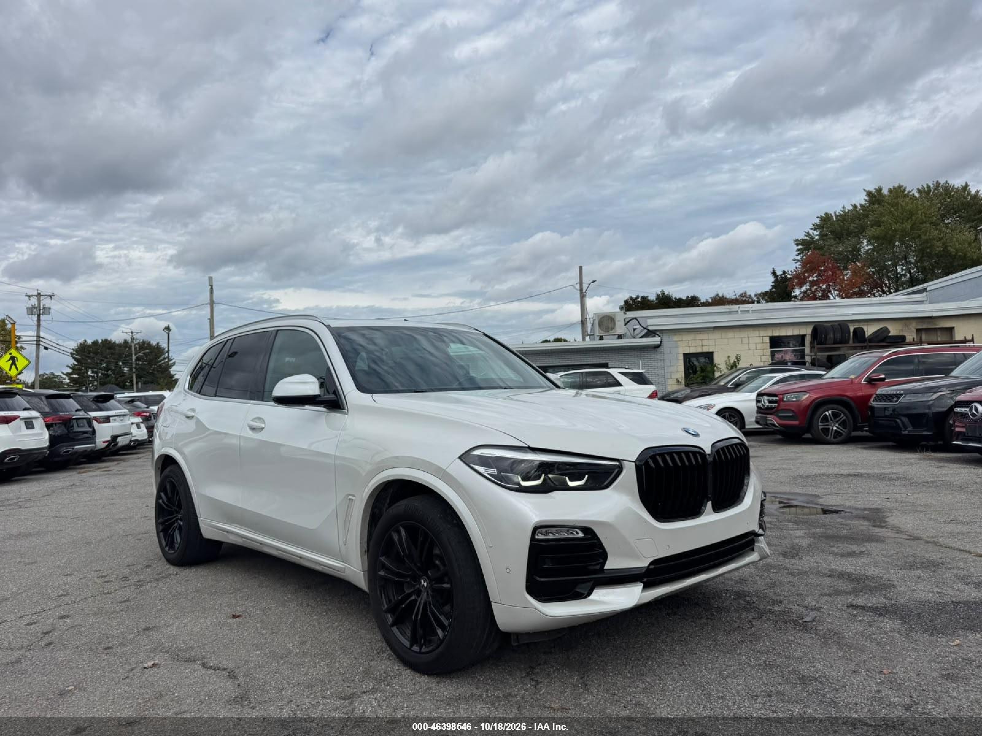 2019 BMW X5 VIN 5UXCR6C58KLL38324 — IAAI salvage auction photo