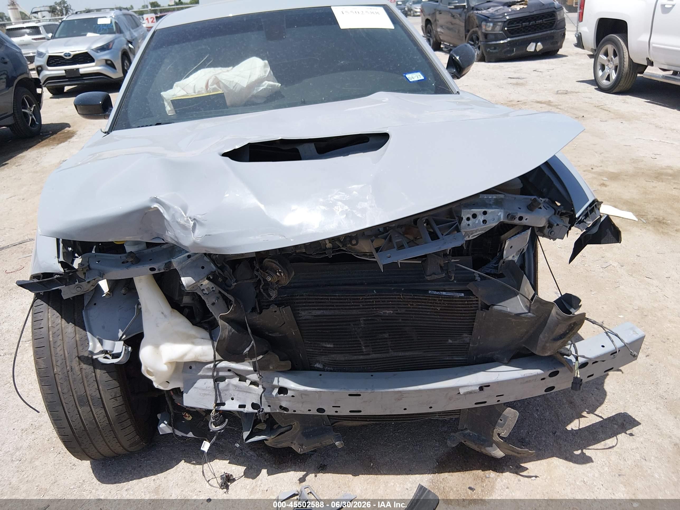 2022 Dodge Charger VIN 2C3CDXCT1NH202045 IAAI salvage auction — Front & Rear, Salvage (Texas), sold $5,800 on 2026-10-03 (photo 6)