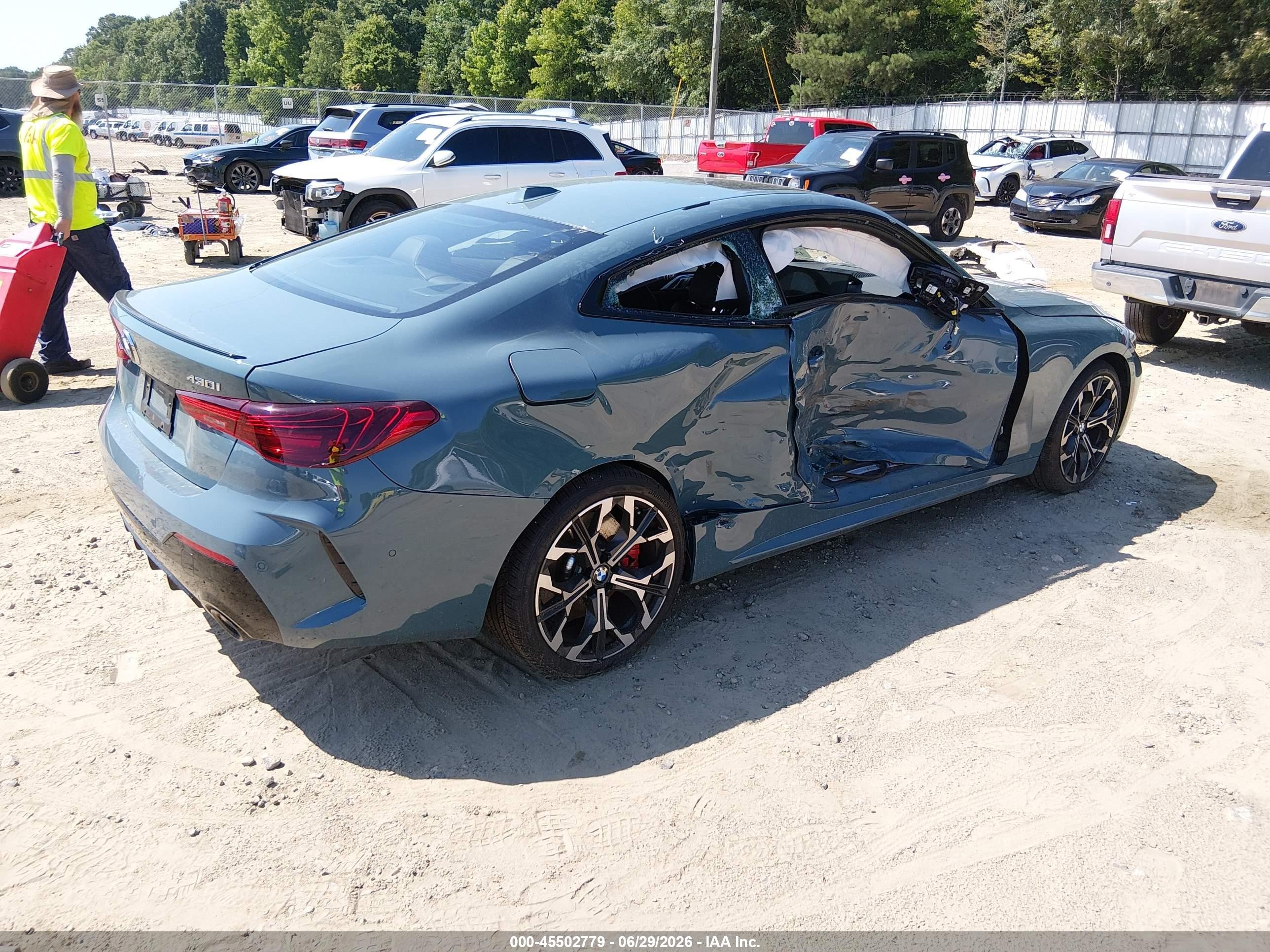 2026 BMW 4 Series VIN WBA63DA09TCW73568 IAAI salvage auction — Side, Salvage (Georgia), sold $19,800 on 2026-08-27 (photo 4)