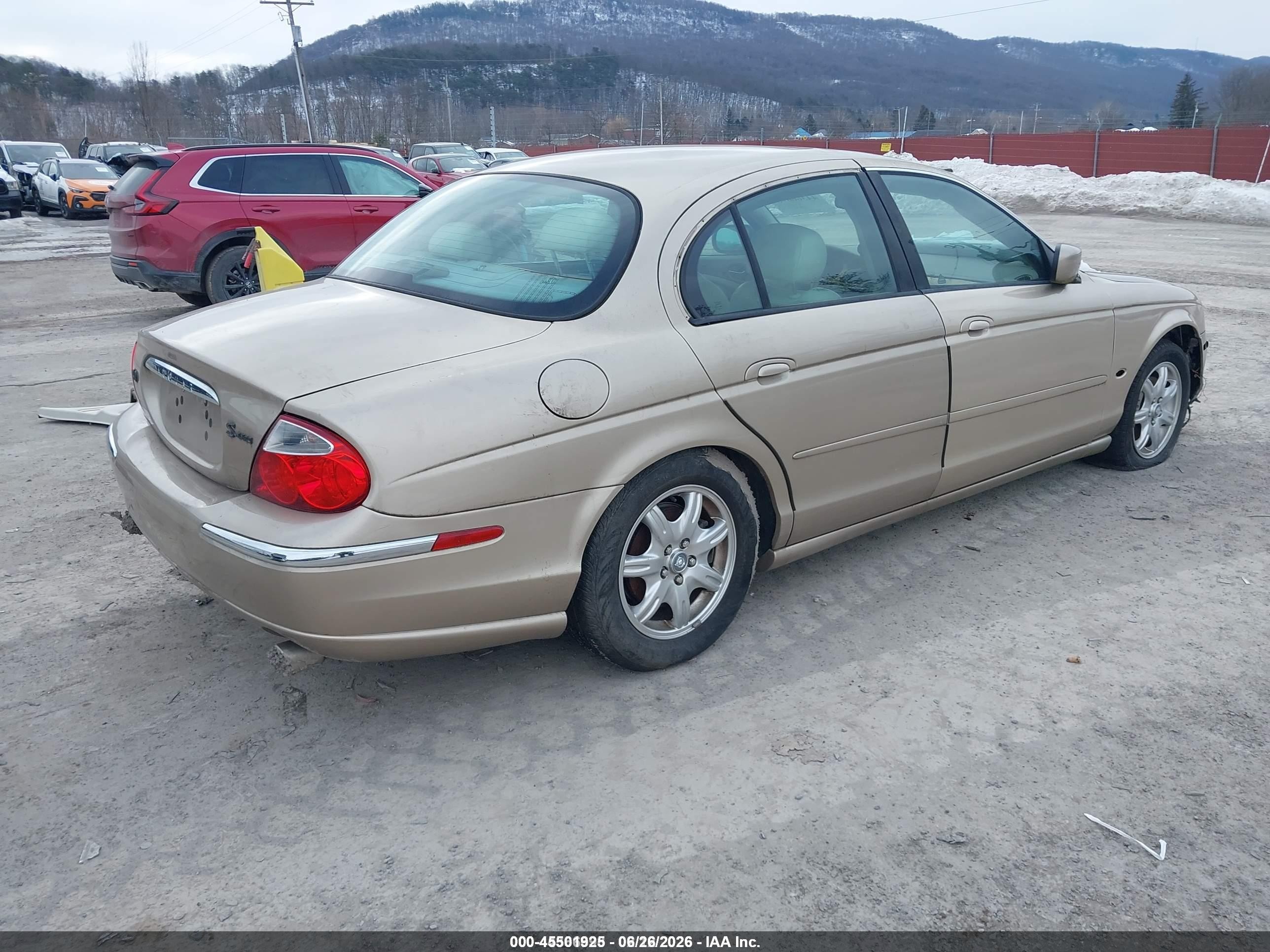 2000 Jaguar S type VIN SAJDA01D4YGL40708 IAAI salvage auction — Front End, Salvage (Idaho), sold $350 on 2026-09-10 (photo 4)