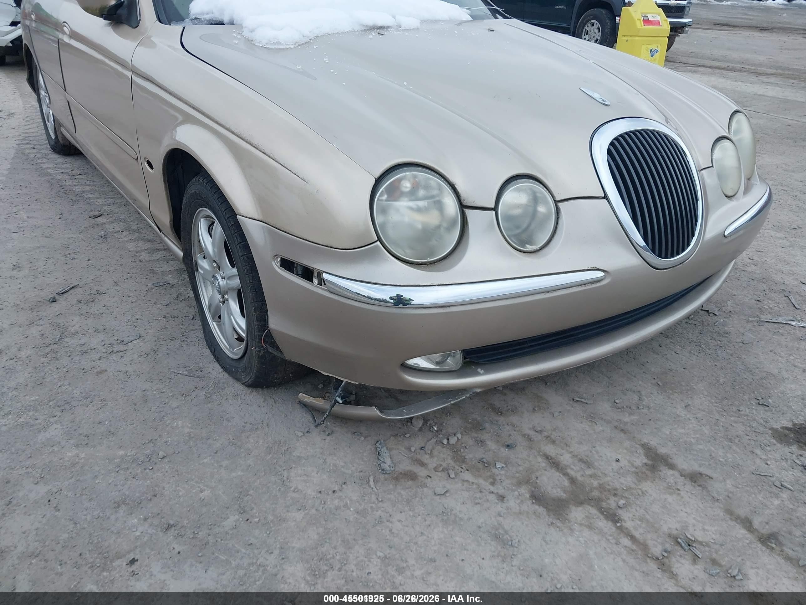 2000 Jaguar S type VIN SAJDA01D4YGL40708 IAAI salvage auction — Front End, Salvage (Idaho), sold $350 on 2026-09-10 (photo 6)