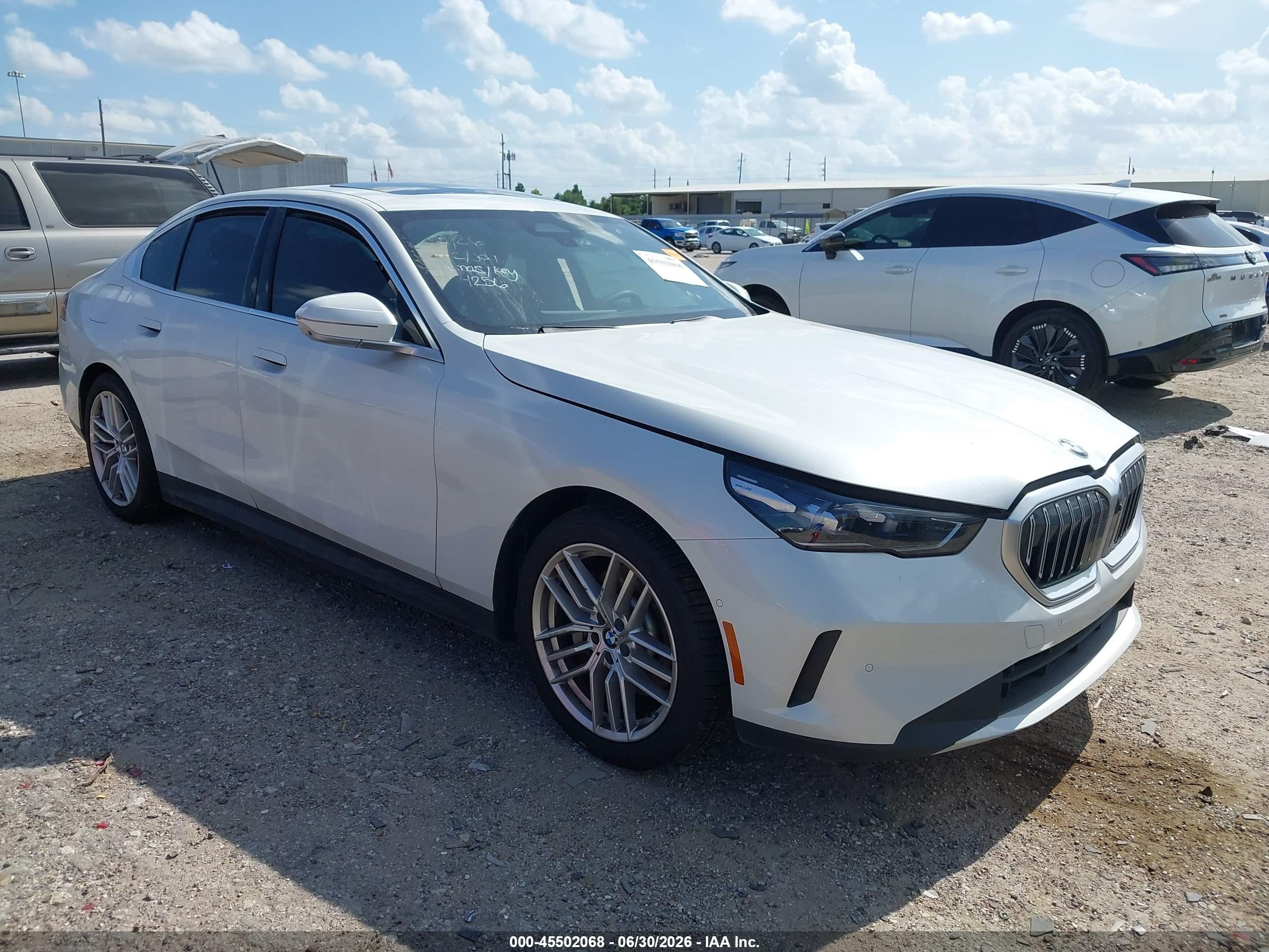 2024 BMW 5 Series VIN WBA43FJ05RCR64256 — IAAI salvage auction photo