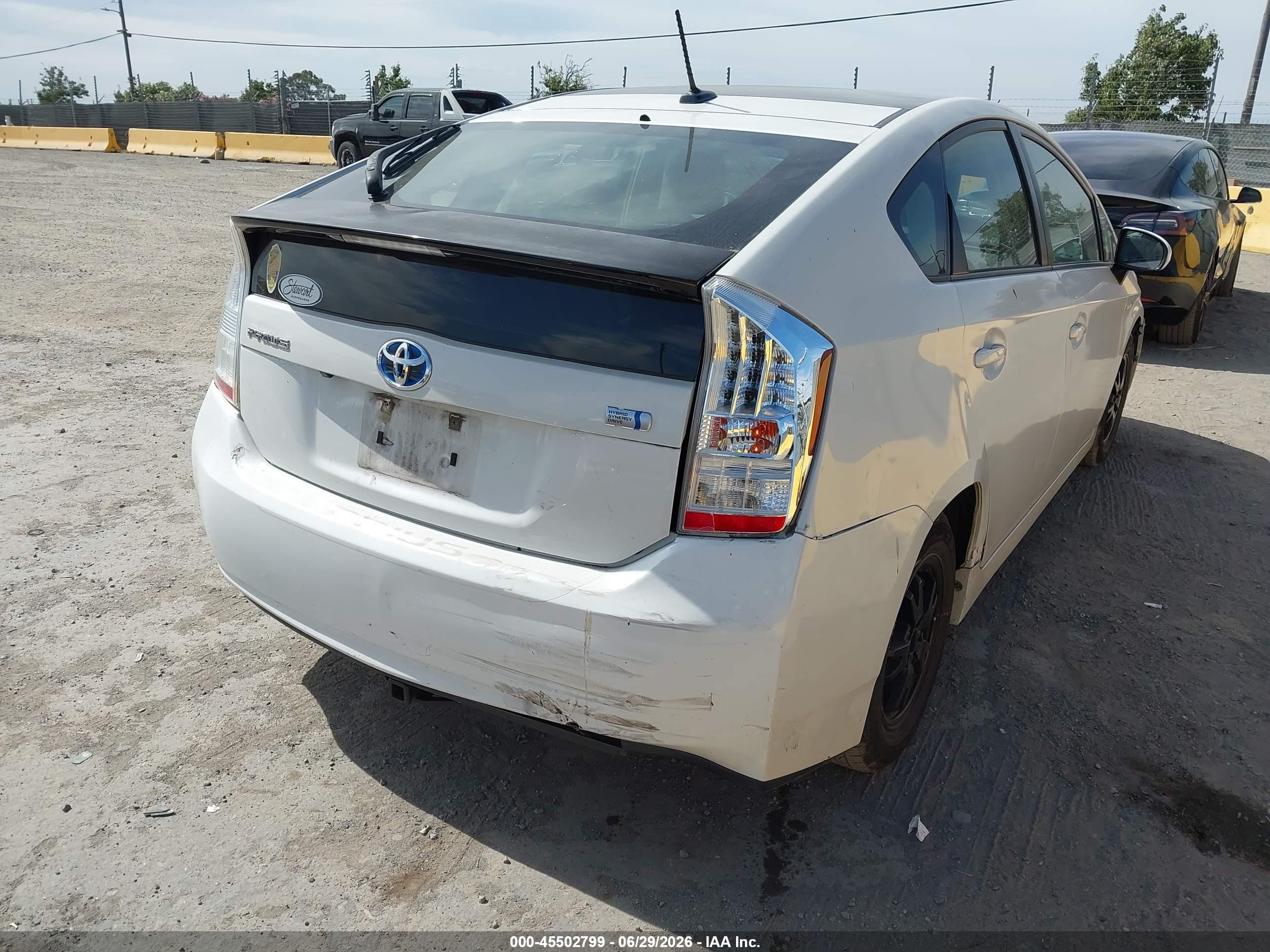 2011 Toyota Prius VIN JTDKN3DU1B0254618 IAAI salvage auction — Unknown, Salvage (California), sold $2,250 on 2026-07-09 (photo 4)