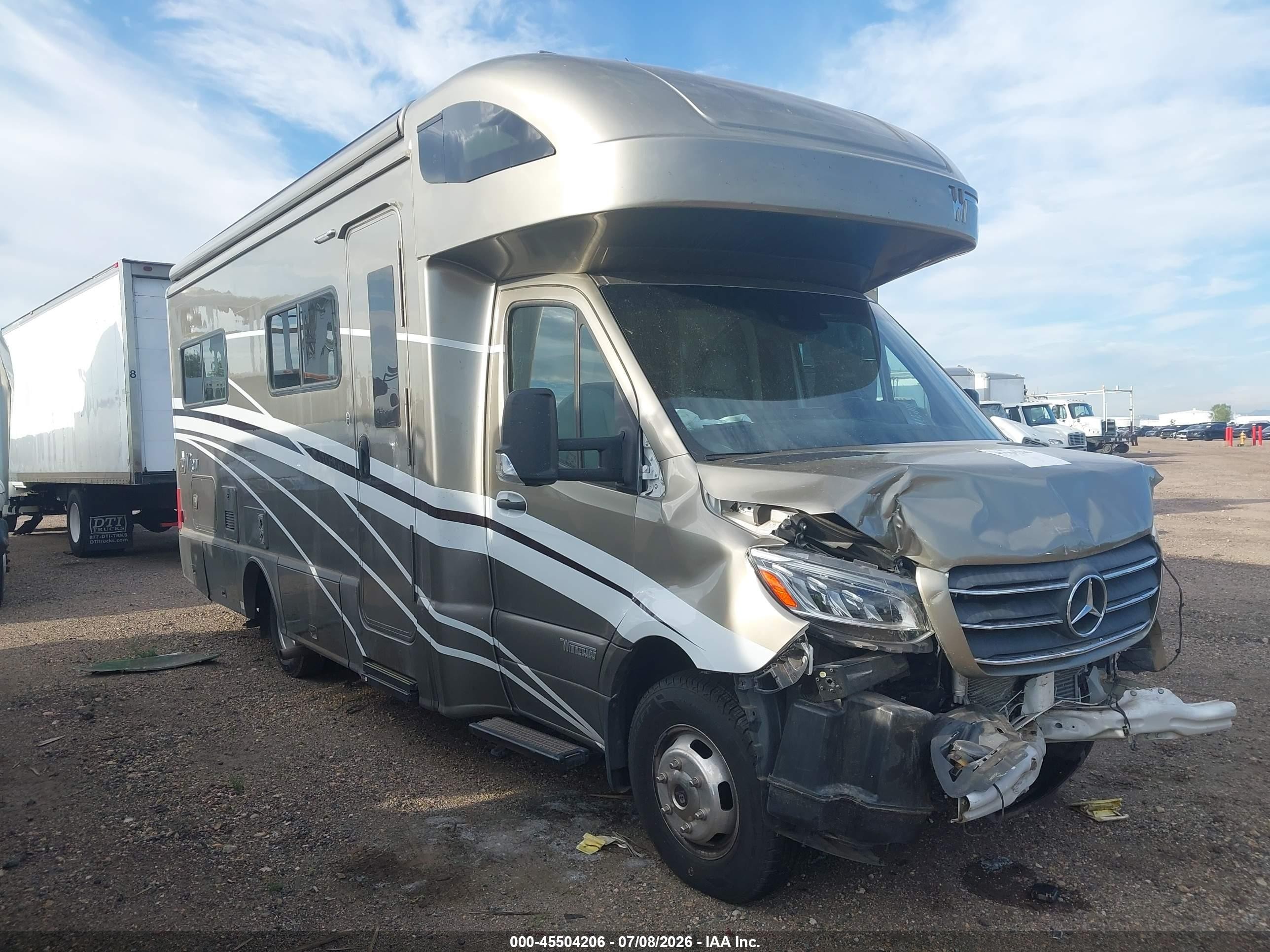 2019 Mercedes Sprinter VIN WDAPF4CD0KN074322 — IAAI salvage auction photo