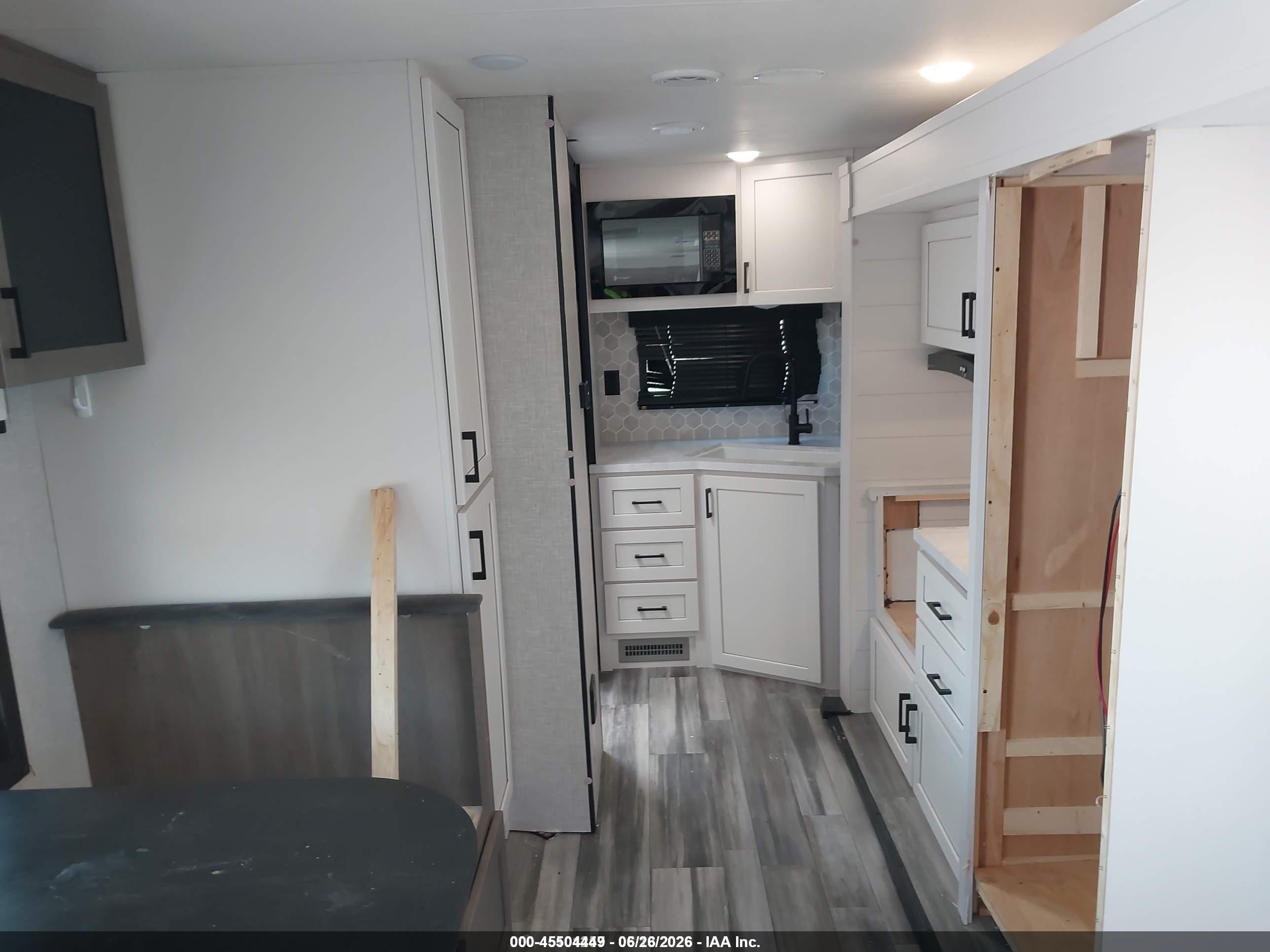 2025 Jayco Jay Flight VIN 1UJBC0BM3S17G0058 IAAI salvage auction — Unknown, Salvage (Nevada), sold $6,500 on 2026-07-21 (photo 5)