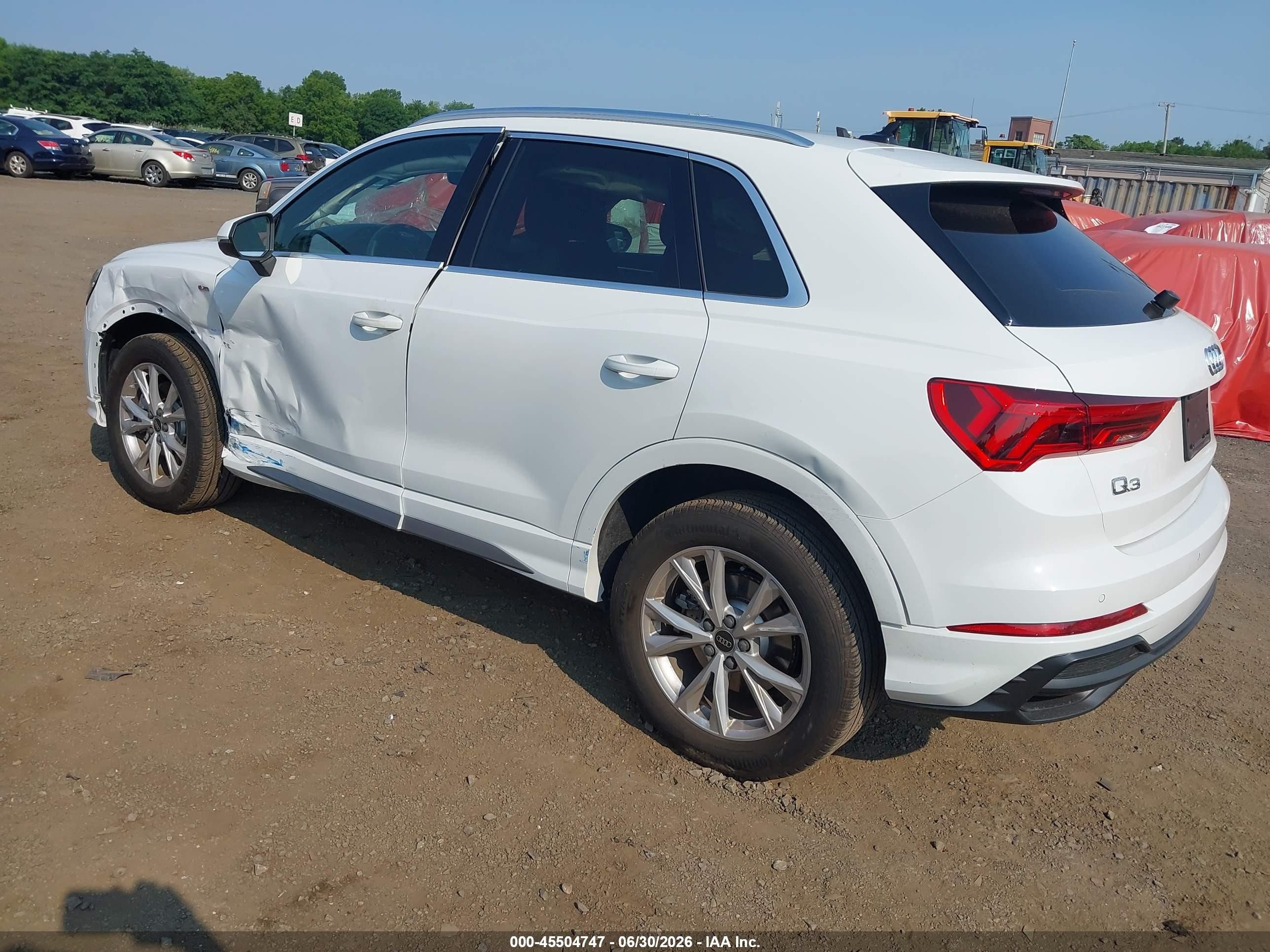 2022 Audi Q3 VIN WA1EECF34N1149887 IAAI salvage auction — Side, Salvage (Idaho), sold $11,600 on 2026-09-05 (photo 3)