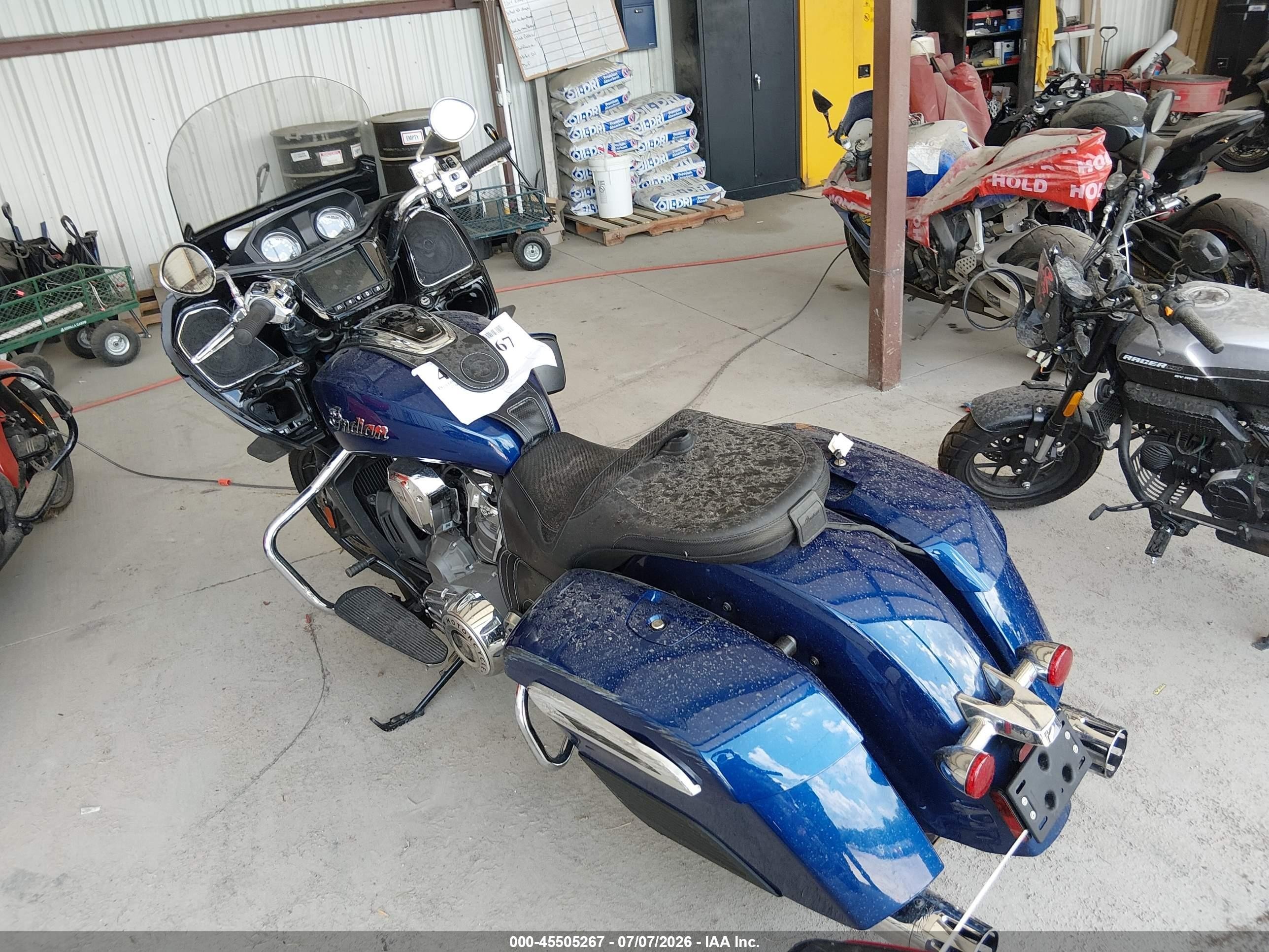 2022 Indian Motorcycle Co. Pursuit VIN 56KLDGRR8N3410587 IAAI salvage auction — Side, Salvage (Georgia), sold $7,850 on 2026-09-10 (photo 3)
