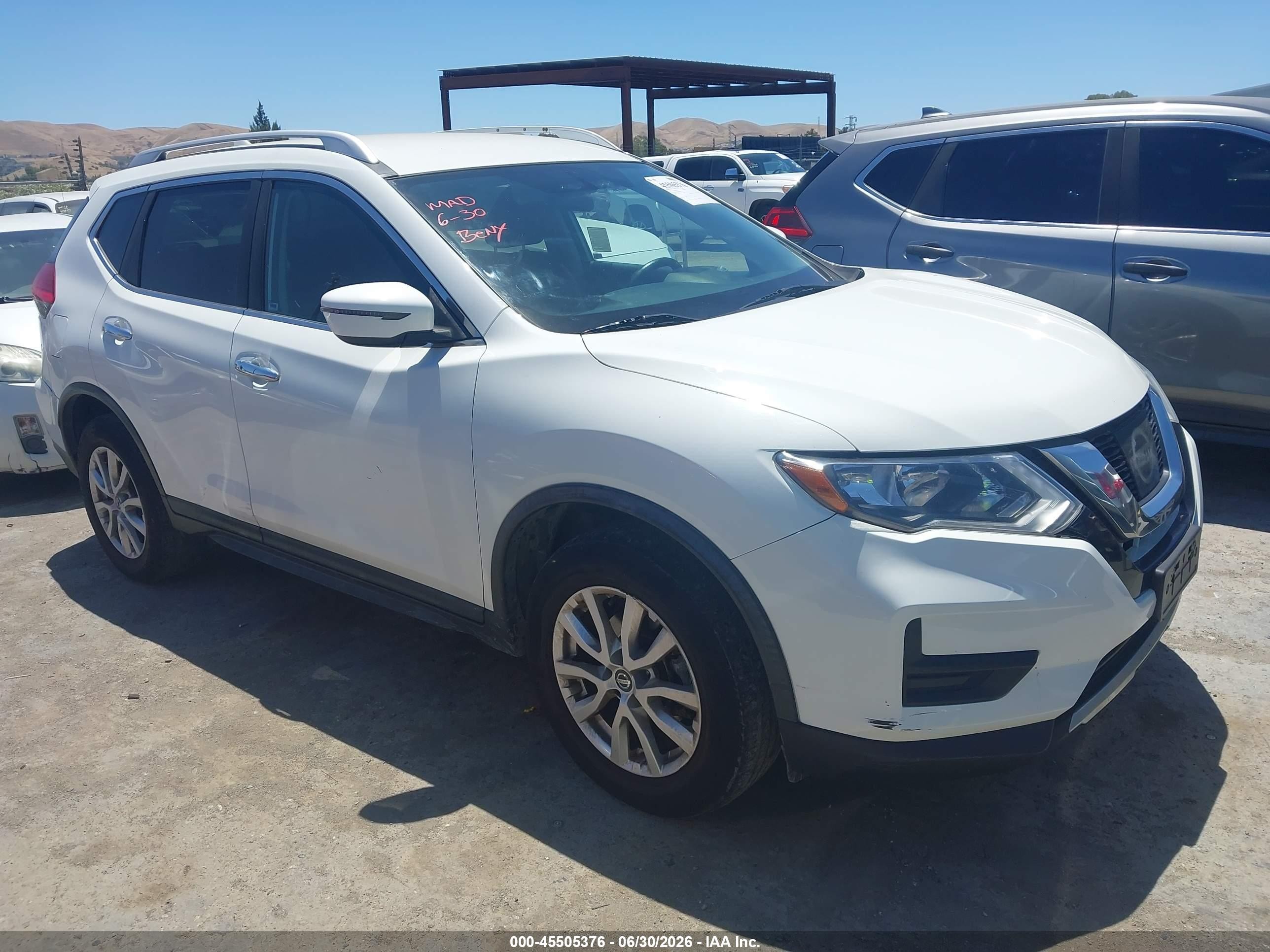 2017 Nissan Rogue VIN KNMAT2MV1HP584120 IAAI salvage auction — Normal Wear, Clear - Dealer Only (California), sold $1,675 on 2026-07-09 (photo 1)