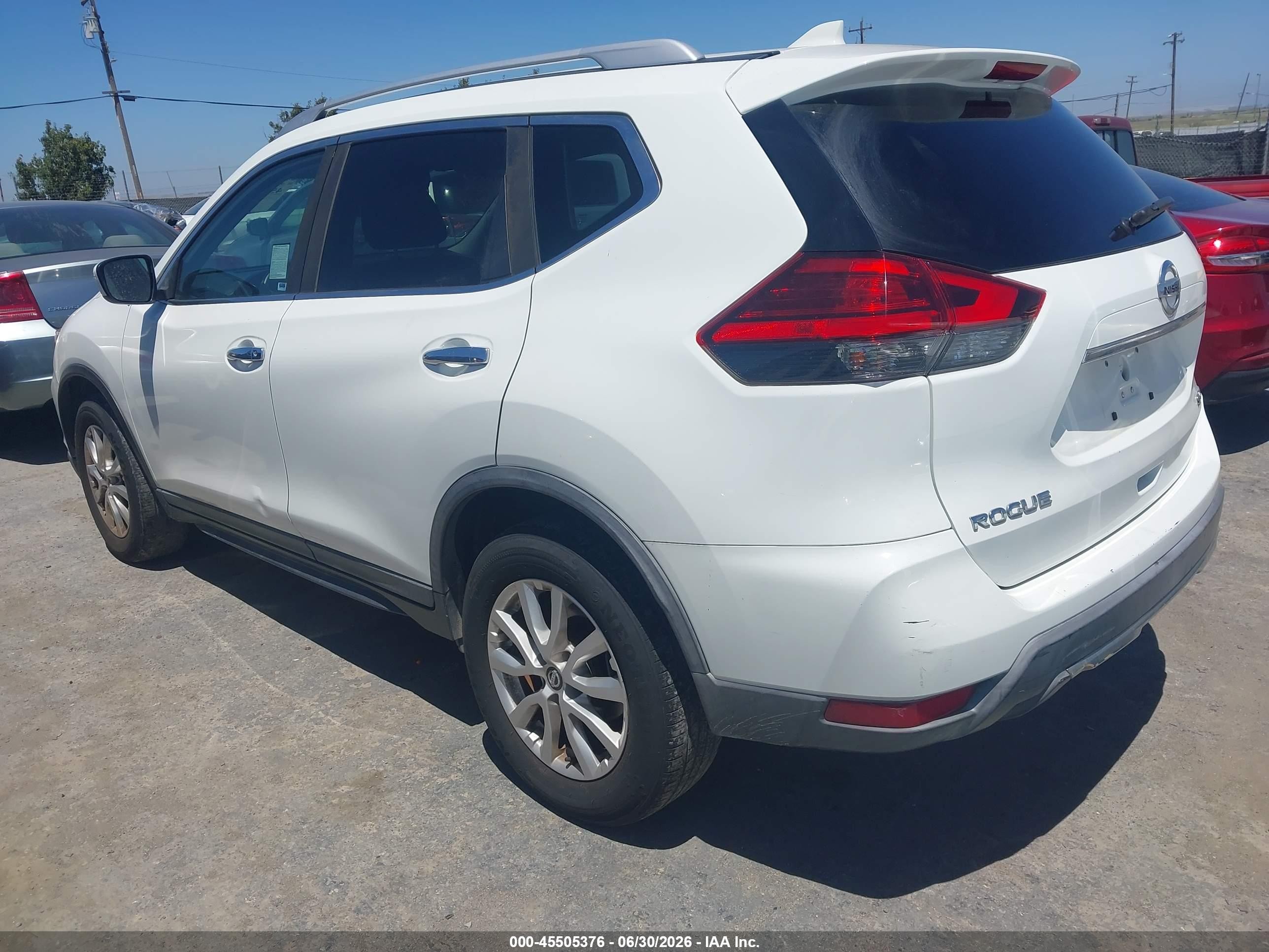 2017 Nissan Rogue VIN KNMAT2MV1HP584120 IAAI salvage auction — Normal Wear, Clear - Dealer Only (California), sold $1,675 on 2026-07-09 (photo 3)