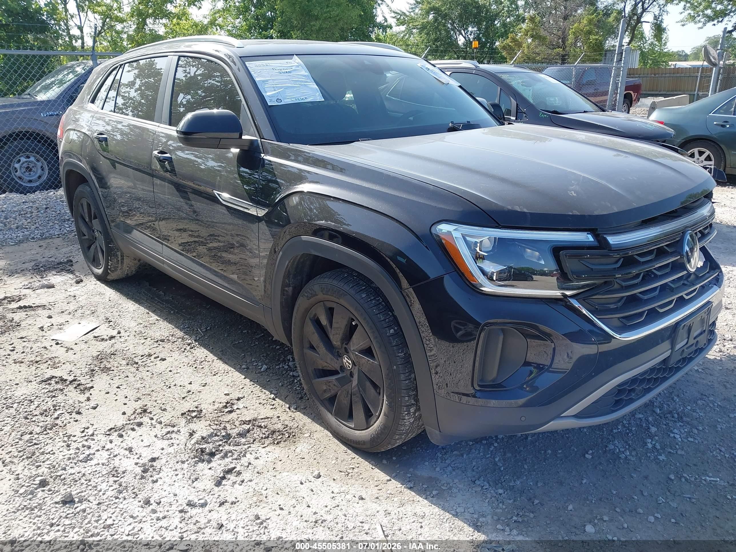 2024 Volkswagen Atlas Cross Sport VIN 1V2KE2CA8RC214044 — IAAI salvage auction photo