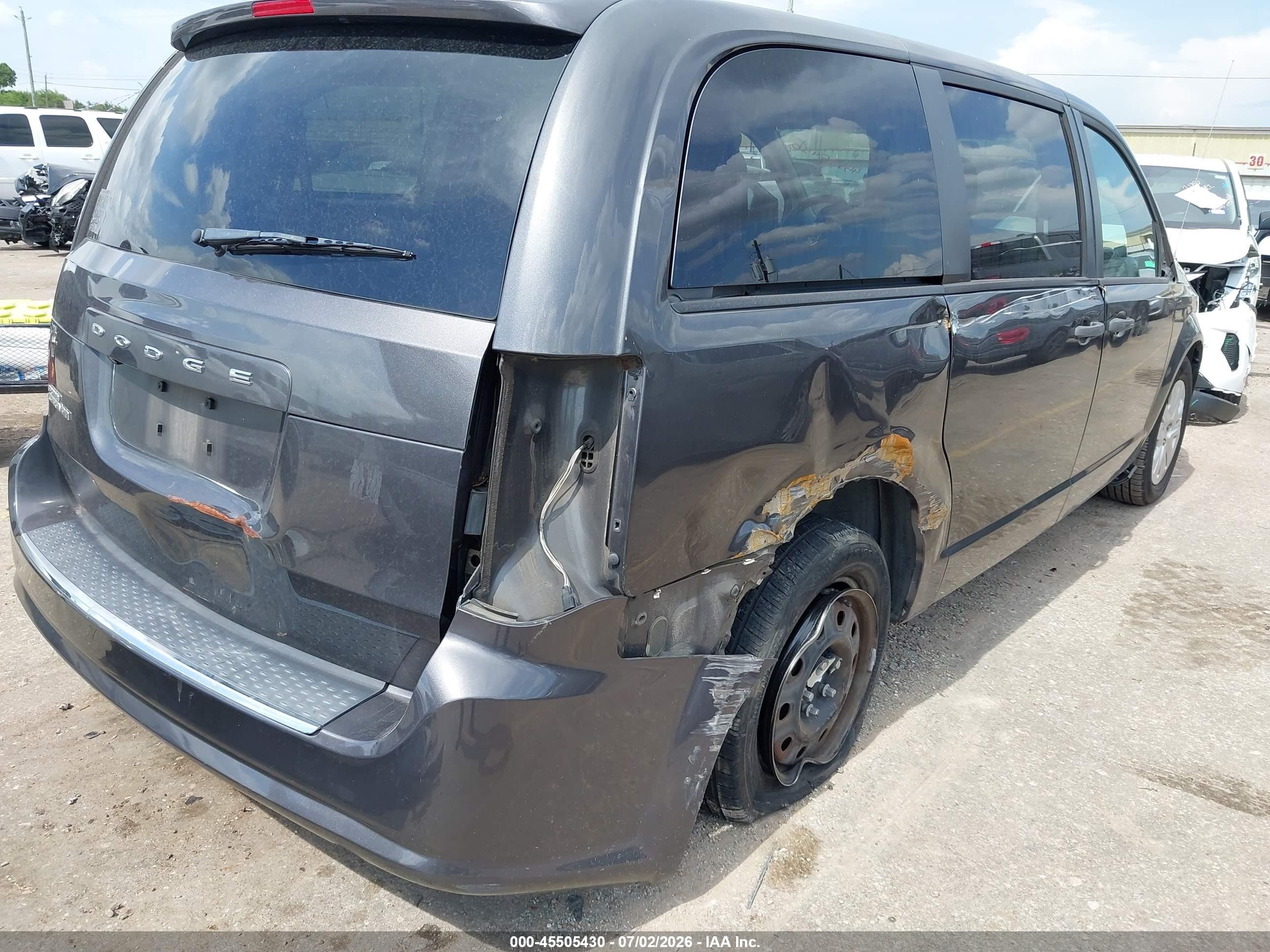 2019 Dodge Caravan VIN 2C4RDGBG2KR558360 IAAI salvage auction — Rear End, Salvage (Texas), sold $1,700 on 2026-09-09 (photo 4)