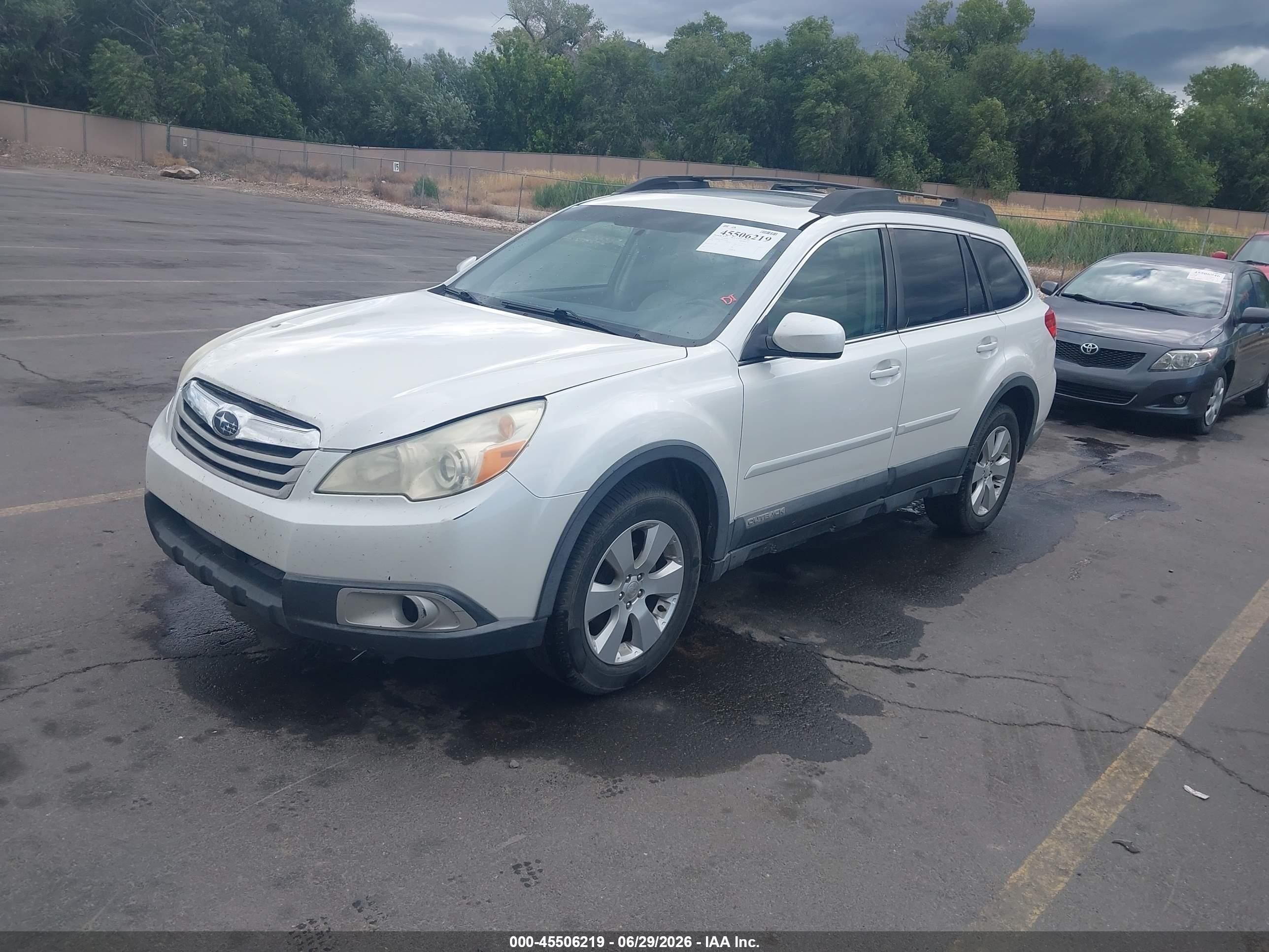 2011 Subaru Outback VIN 4S4BRBGC8B3336938 IAAI salvage auction — Normal Wear, Clear (Utah), sold $275 on 2026-07-09 (photo 2)