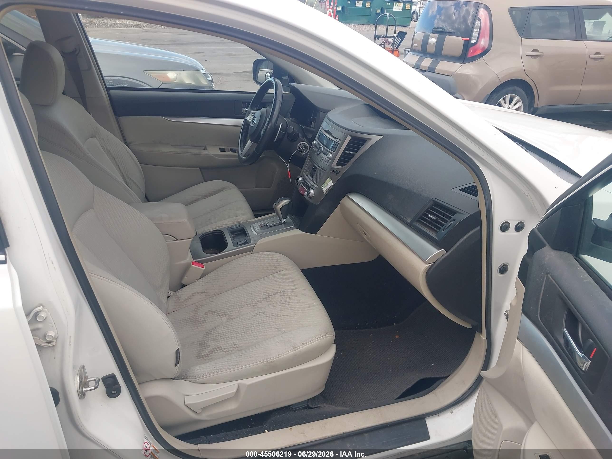 2011 Subaru Outback VIN 4S4BRBGC8B3336938 IAAI salvage auction — Normal Wear, Clear (Utah), sold $275 on 2026-07-09 (photo 5)
