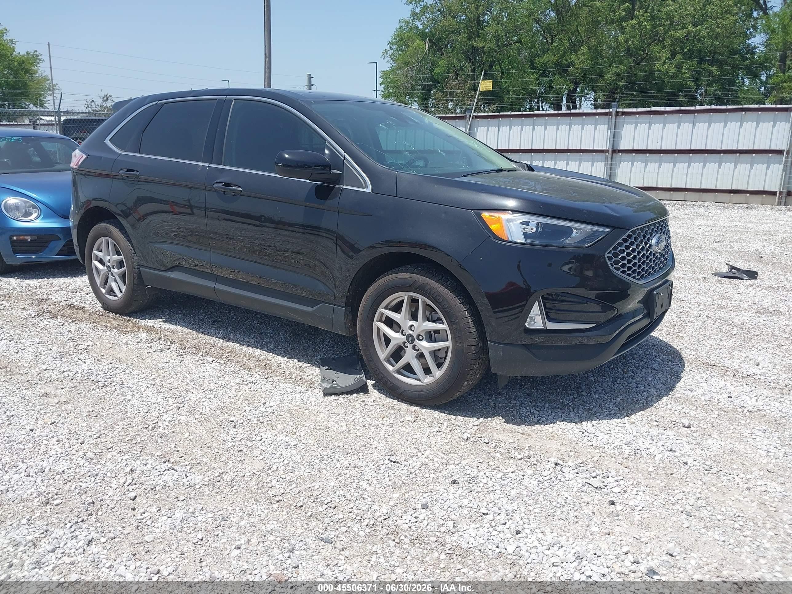 2024 Ford Edge VIN 2FMPK4J96RBA11959 — IAAI salvage auction photo