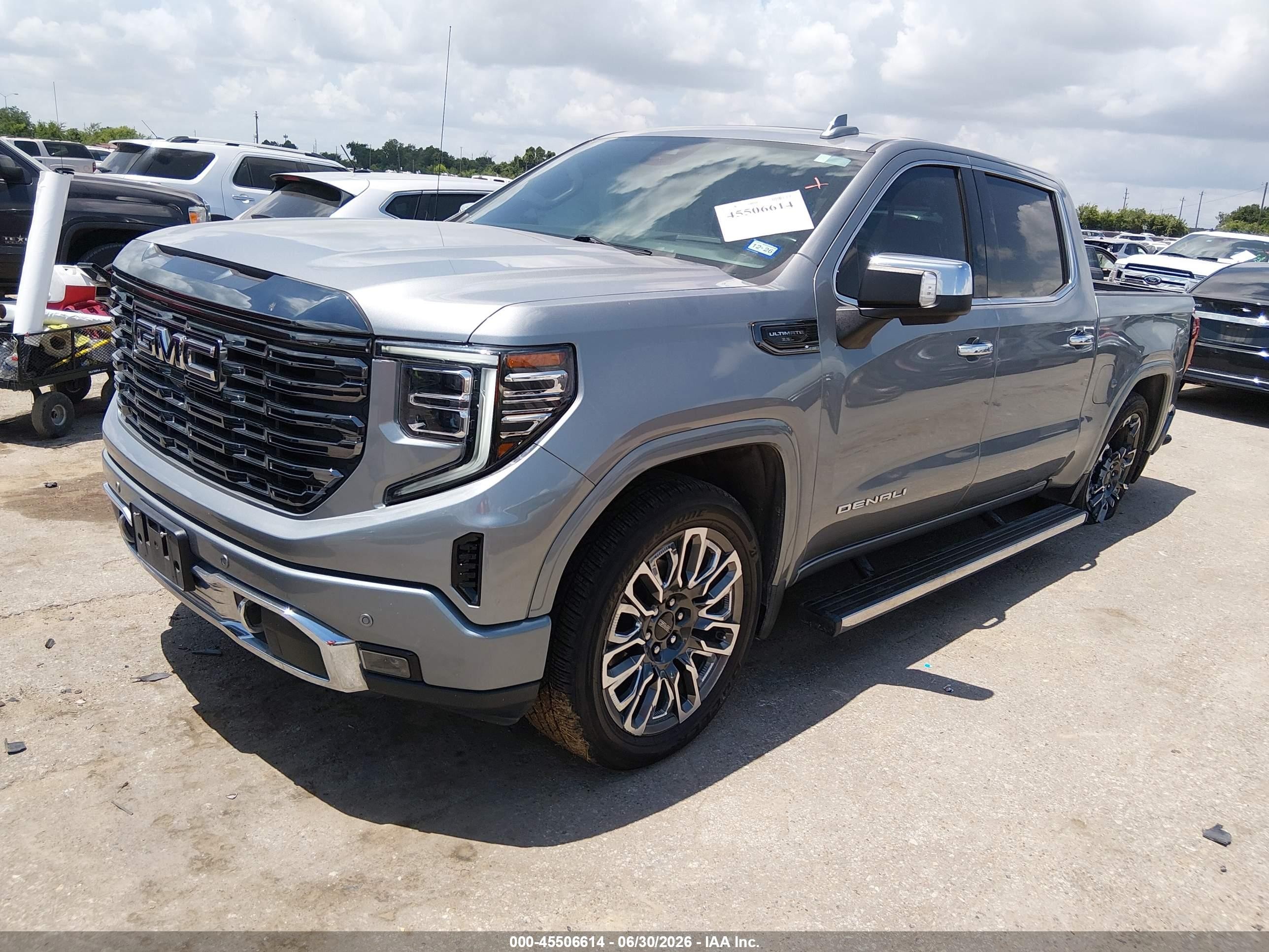 2024 GMC Sierra 1500 VIN 1GTUUHEL6RZ135306 IAAI salvage auction — Side, Original (Texas), sold $27,200 on 2026-08-24 (photo 2)