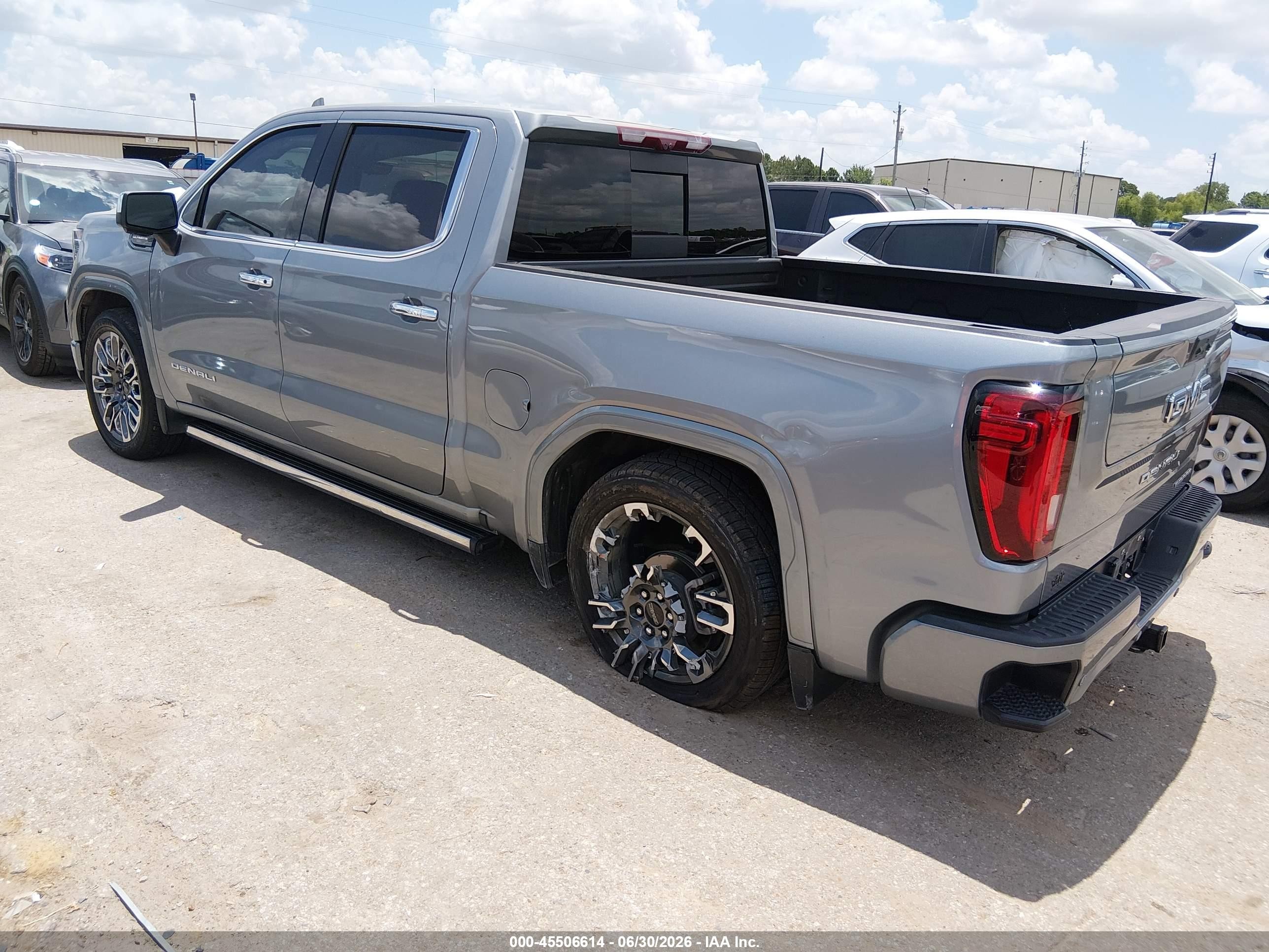 2024 GMC Sierra 1500 VIN 1GTUUHEL6RZ135306 IAAI salvage auction — Side, Original (Texas), sold $27,200 on 2026-08-24 (photo 3)