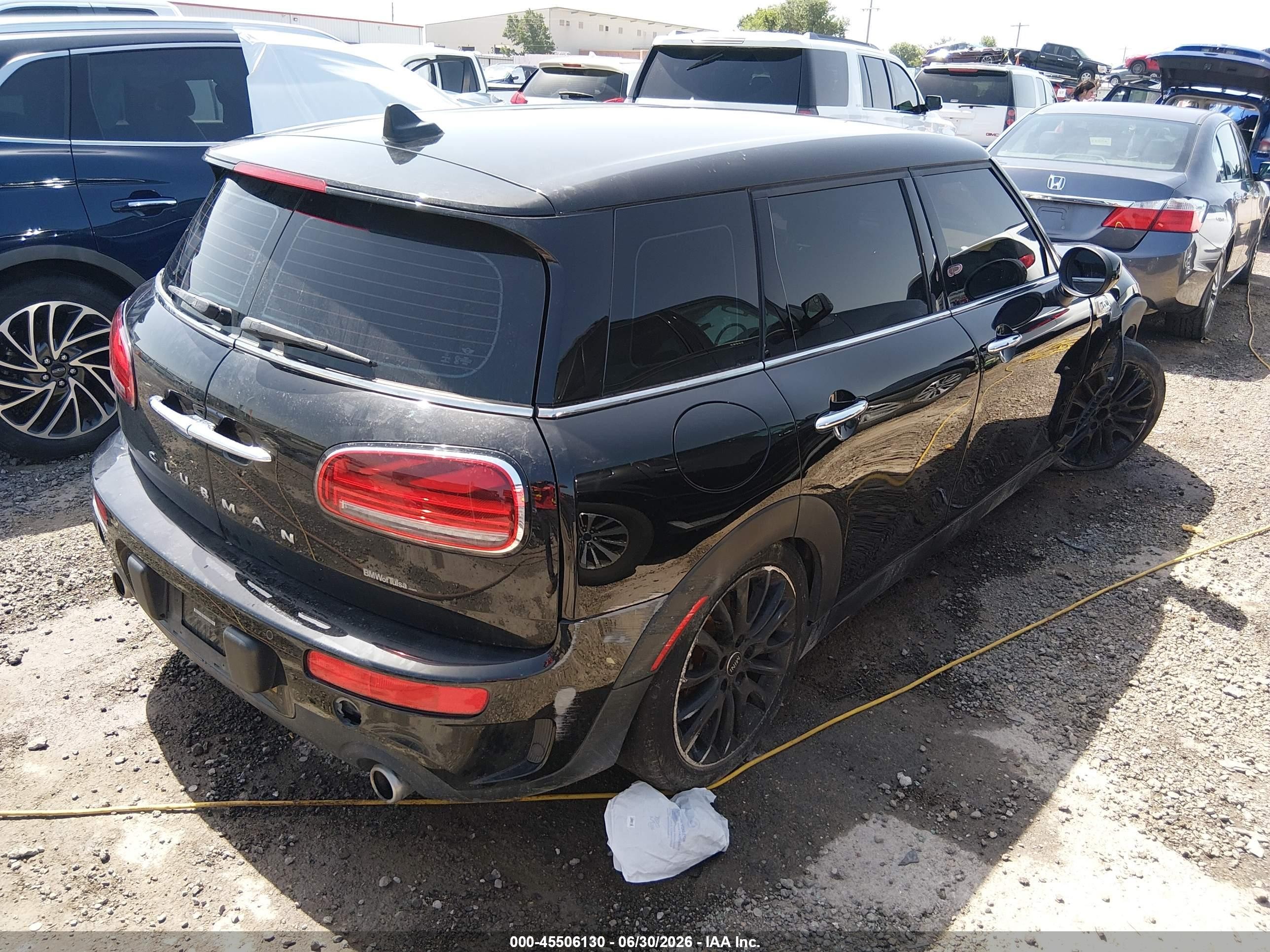 2020 Mini Cooper Clubman VIN WMWLV7C06L2M67481 IAAI salvage auction — Front End, Clear (Oklahoma), sold $1,750 on 2026-09-19 (photo 4)