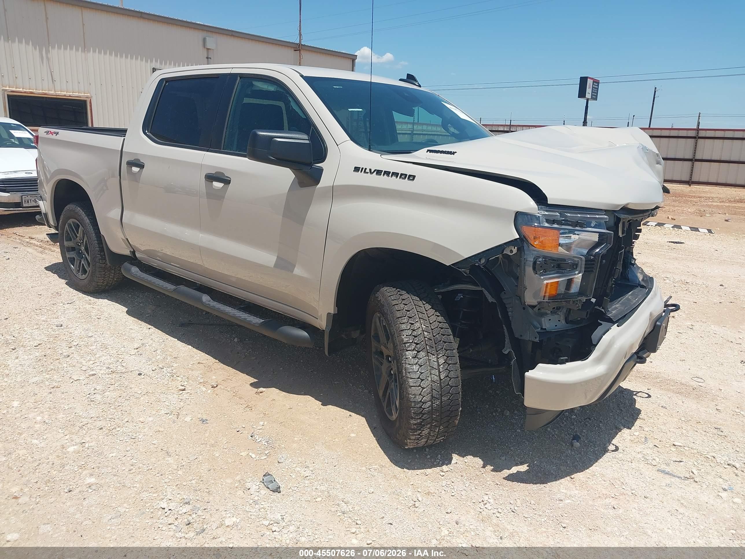2026 Chevrolet Silverado 1500 VIN 3GCPKBEK2TG192648 — IAAI salvage auction photo
