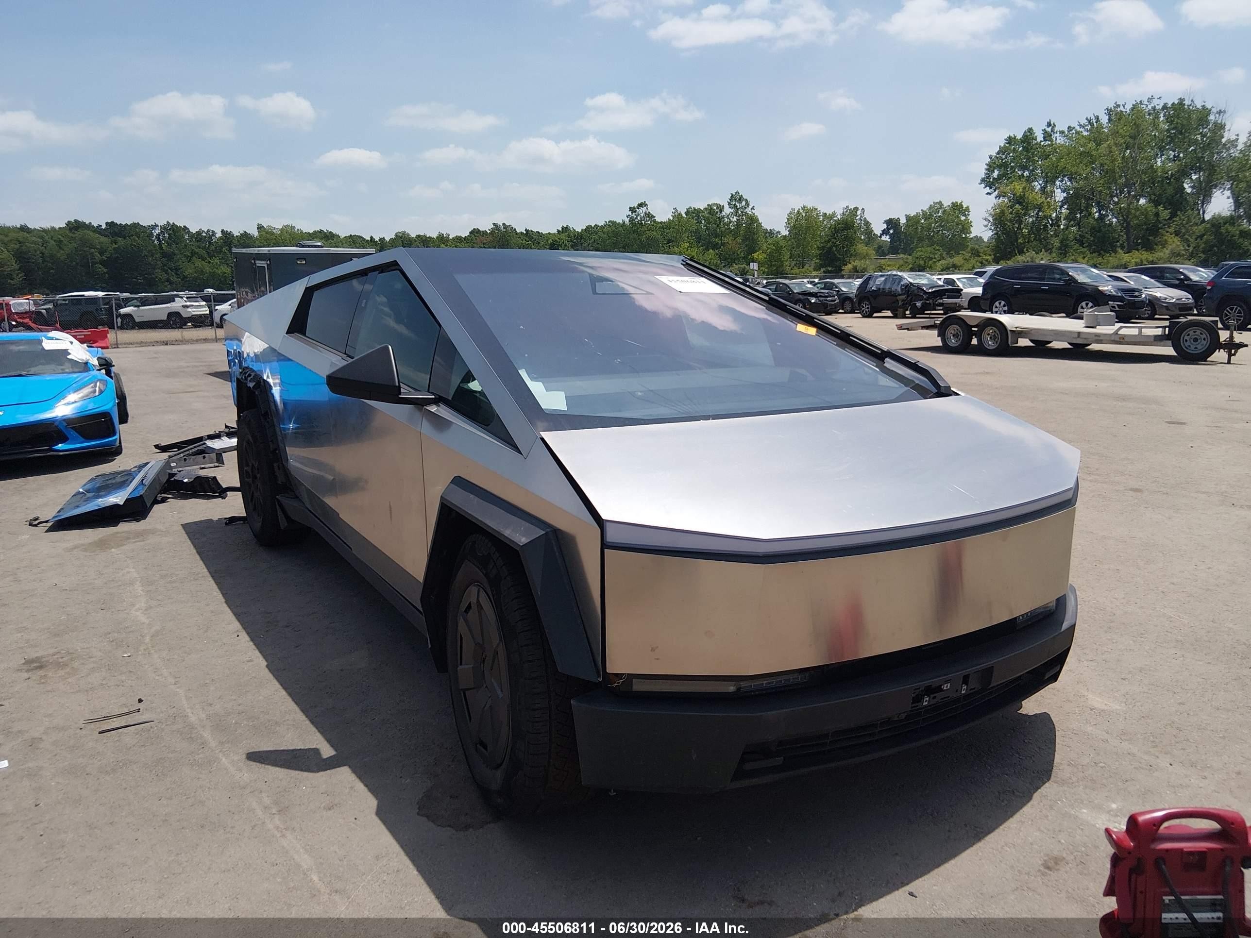 2025 Tesla Cybertruck VIN 7G2CEHED0SA080939 — IAAI salvage auction photo