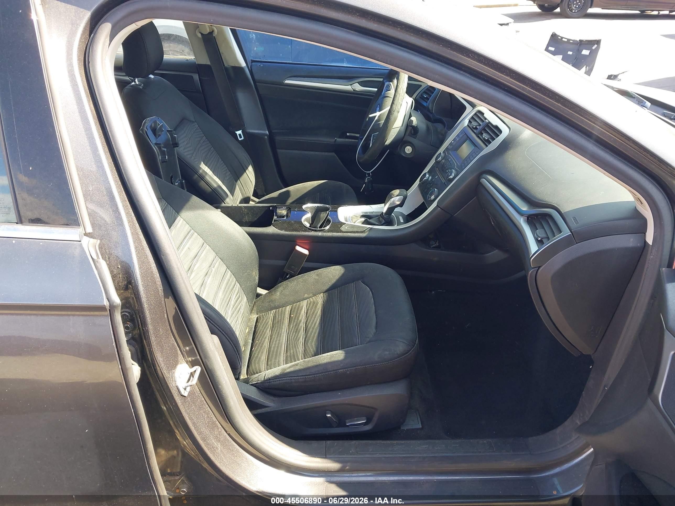 2016 Ford Fusion VIN 3FA6P0HD2GR202772 IAAI salvage auction — Normal Wear, Clear - Dealer Only (California), sold $775 on 2026-07-09 (photo 5)