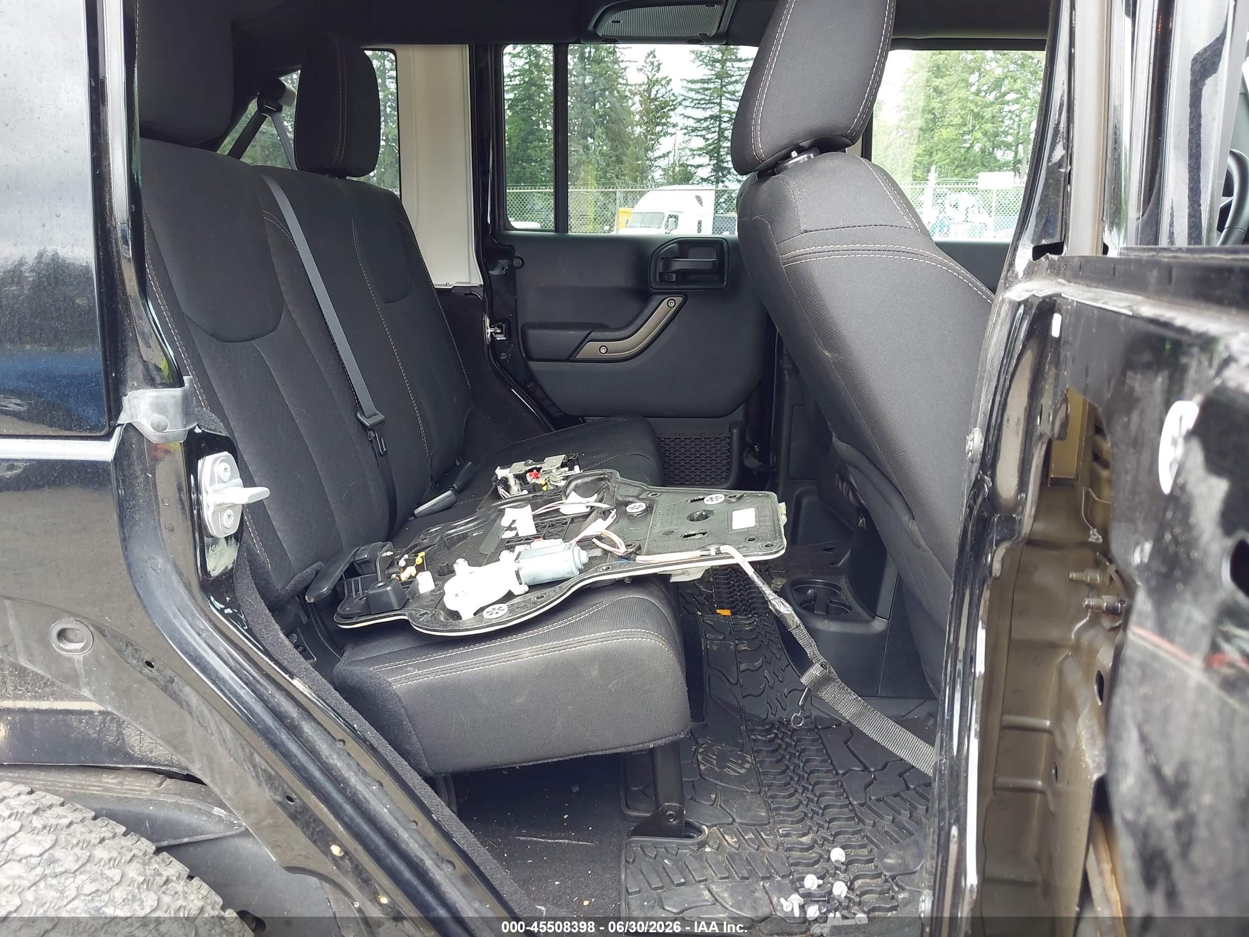 2018 Jeep Wrangler Unlimited VIN 1C4BJWDG7JL864513 IAAI salvage auction — Side, Bill Of Sale (Washington), sold $7,600 on 2026-07-12 (photo 8)