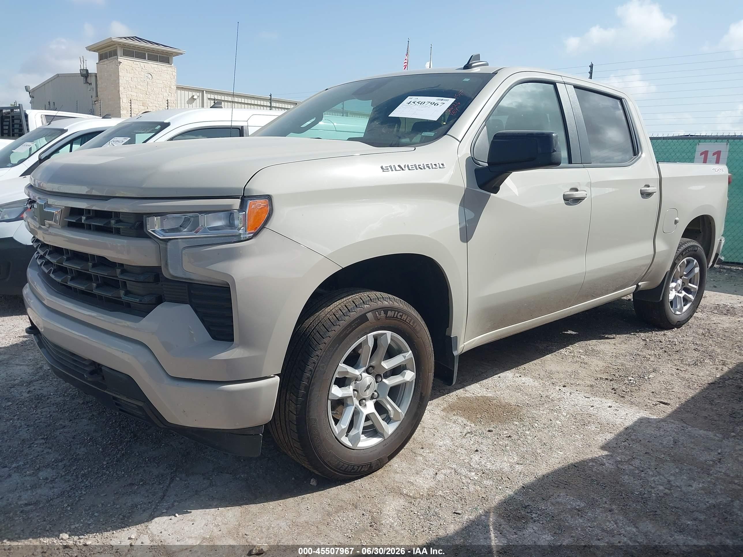 2026 Chevrolet Silverado 1500 VIN 1GCUKEED4TZ199042 IAAI salvage auction — Rear End, Enterprise Vehicles Clear Only (Kansas), sold $33,100 on 2026-07-10 (photo 2)