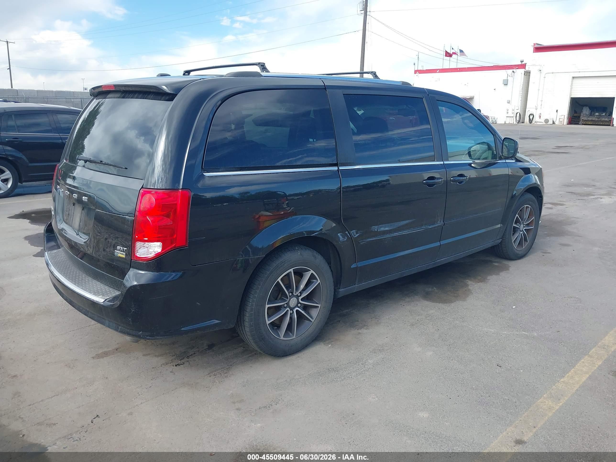 2017 Dodge Grand Caravan VIN 2C4RDGCG9HR545631 IAAI salvage auction — Normal Wear, Clear (Utah), sold $350 on 2026-07-09 (photo 4)
