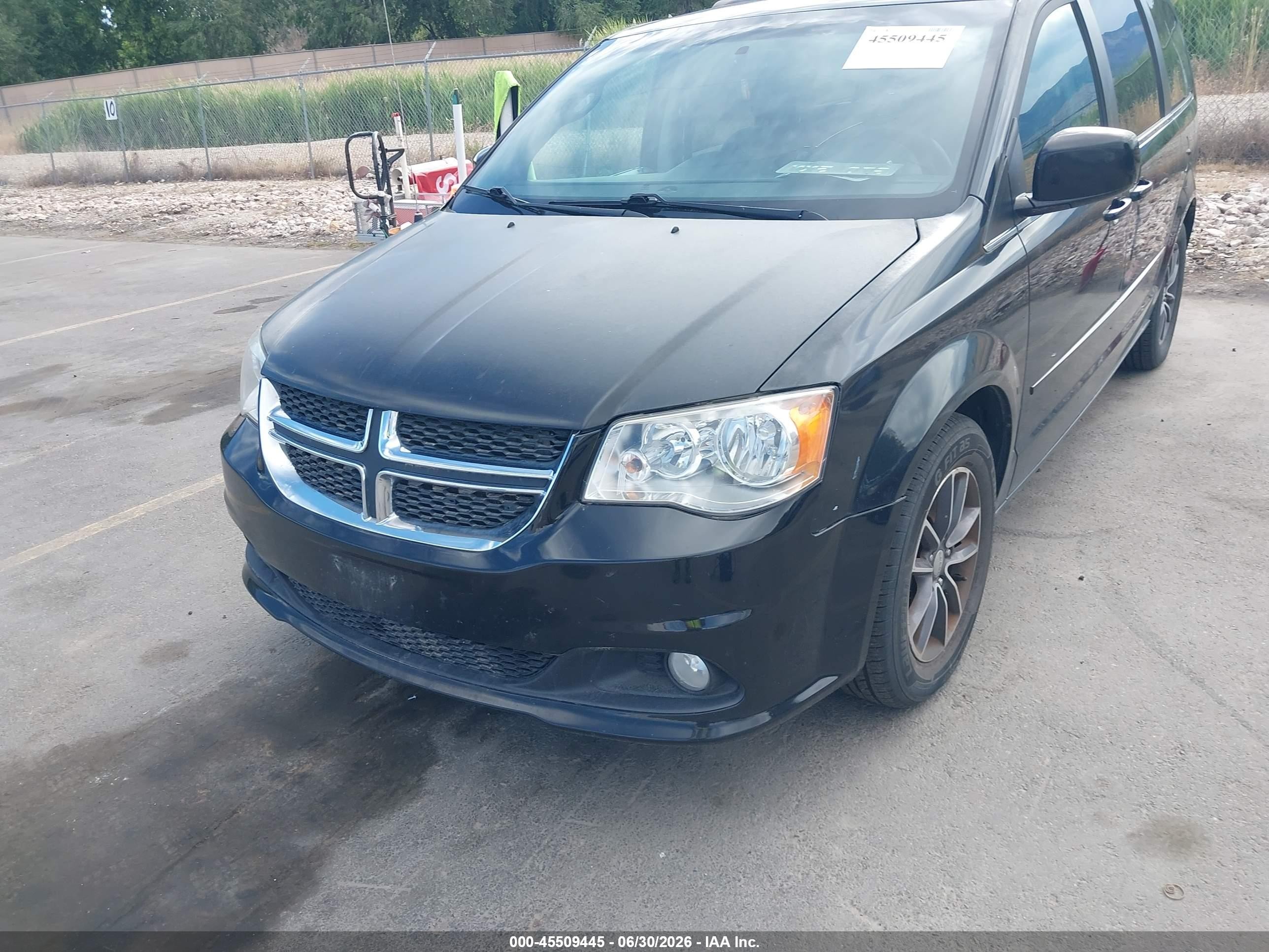 2017 Dodge Grand Caravan VIN 2C4RDGCG9HR545631 IAAI salvage auction — Normal Wear, Clear (Utah), sold $350 on 2026-07-09 (photo 6)