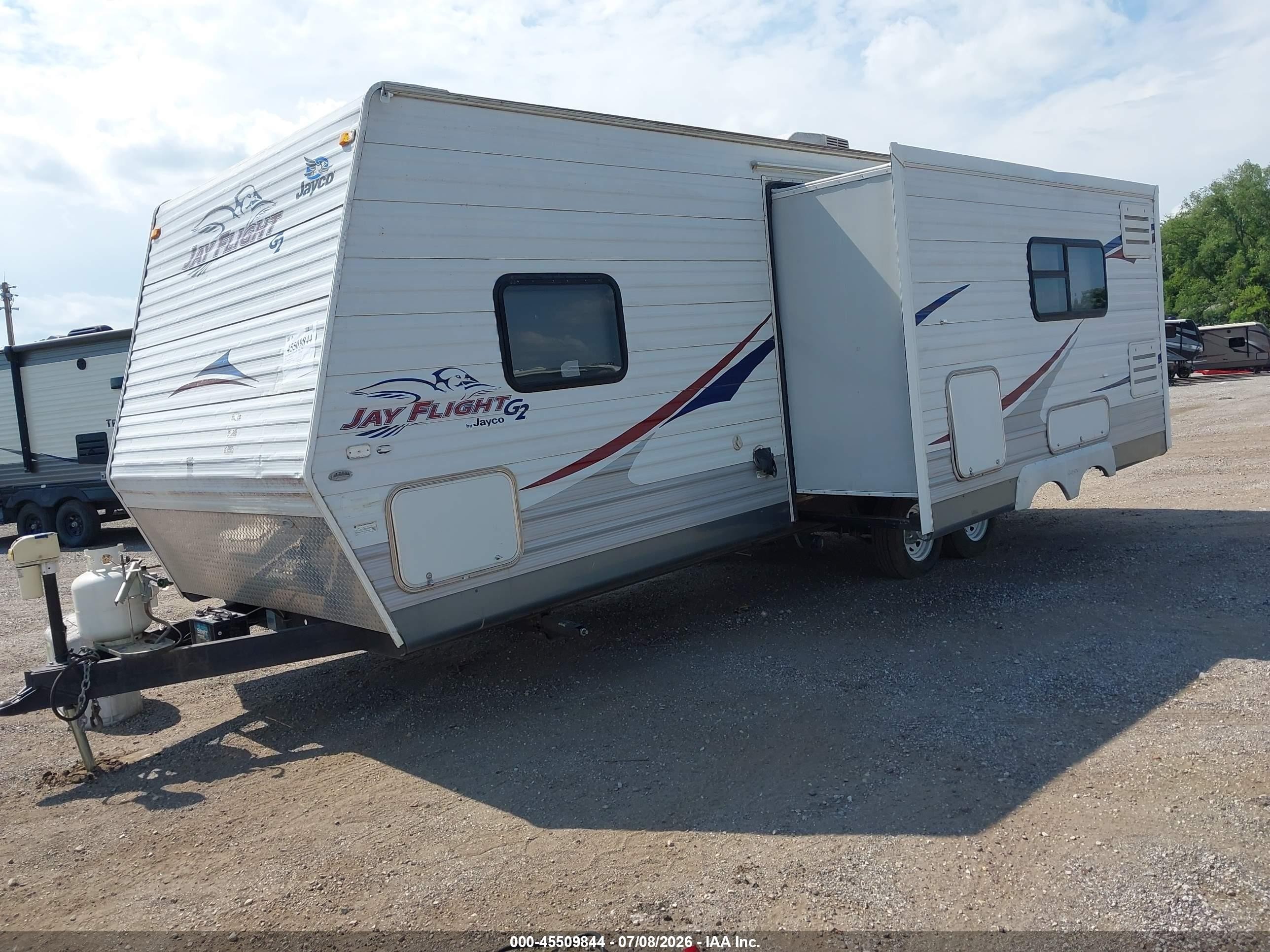 2008 Jayco Jay Flight VIN 1UJBJ02N581EC0646 IAAI salvage auction — Hail, Regular Certificate (Iowa), sold $1,300 on 2026-09-22 (photo 2)