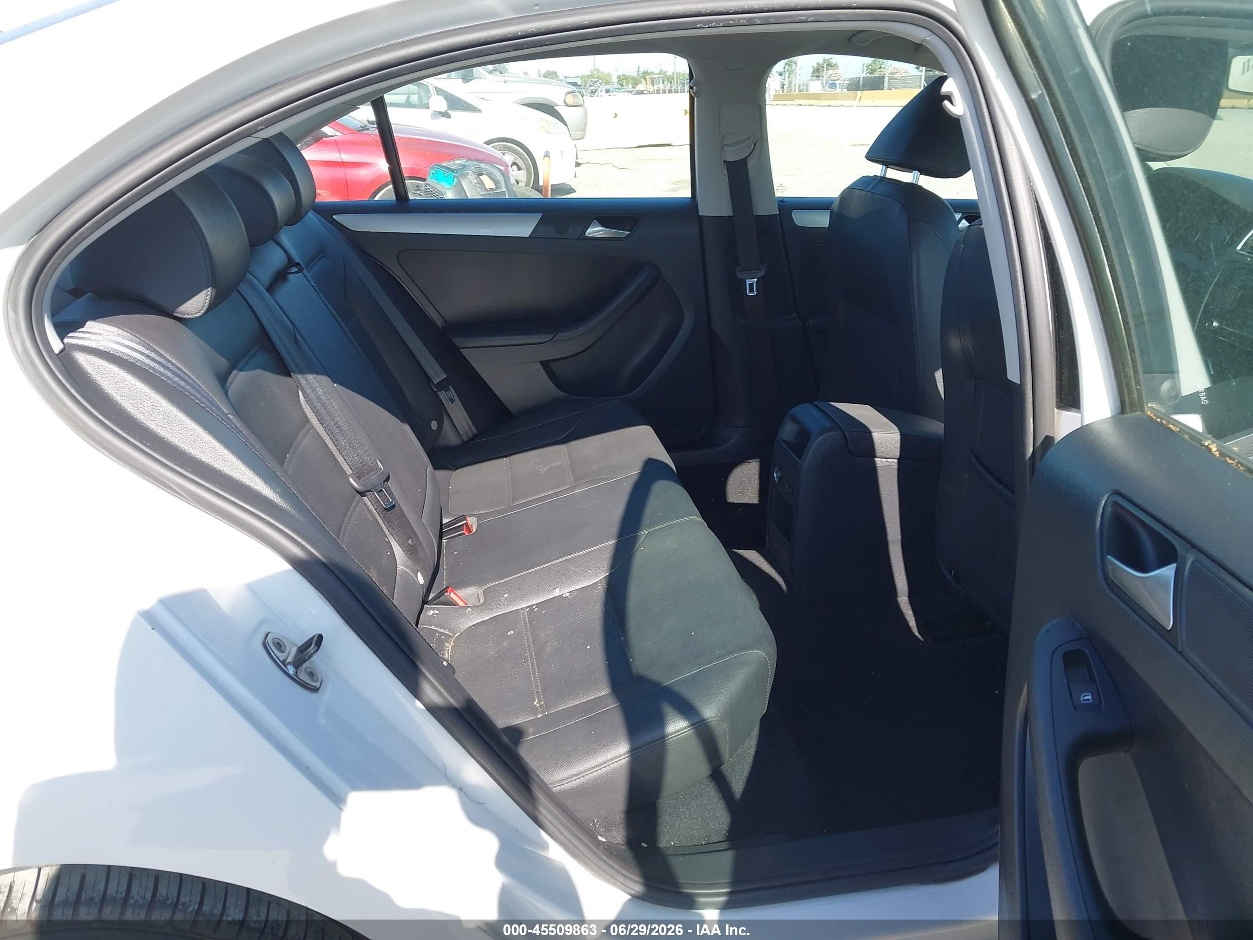 2012 Volkswagen Jetta VIN 3VWLL7AJ1CM428372 IAAI salvage auction — Normal Wear, Clear - Dealer Only (California), sold $825 on 2026-07-09 (photo 8)