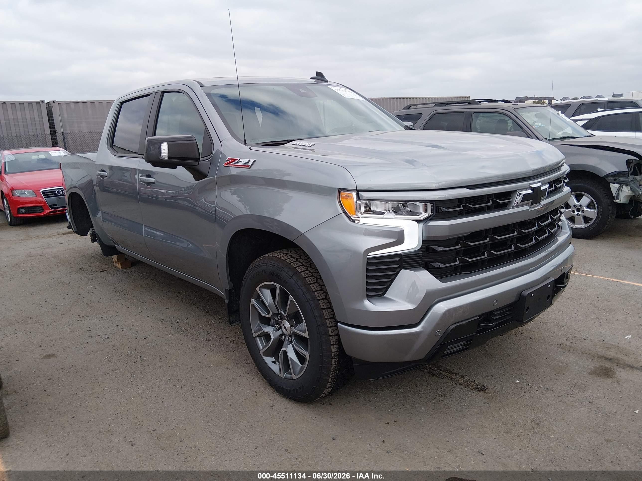 2026 Chevrolet Silverado 1500 VIN 1GCUKEE83TZ287583 — IAAI salvage auction photo