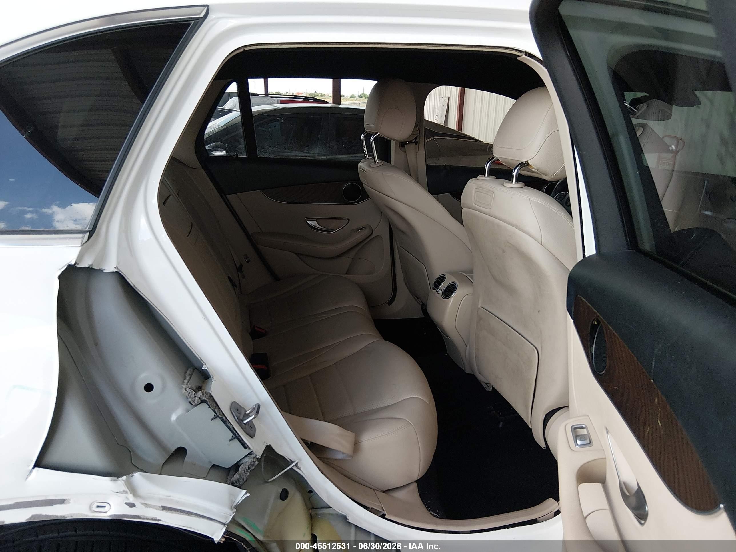 2018 Mercedes-Benz GLC-Class VIN WDC0G4JB2JV087742 IAAI salvage auction — Side, Original (Texas), sold $7,250 on 2026-09-27 (photo 8)