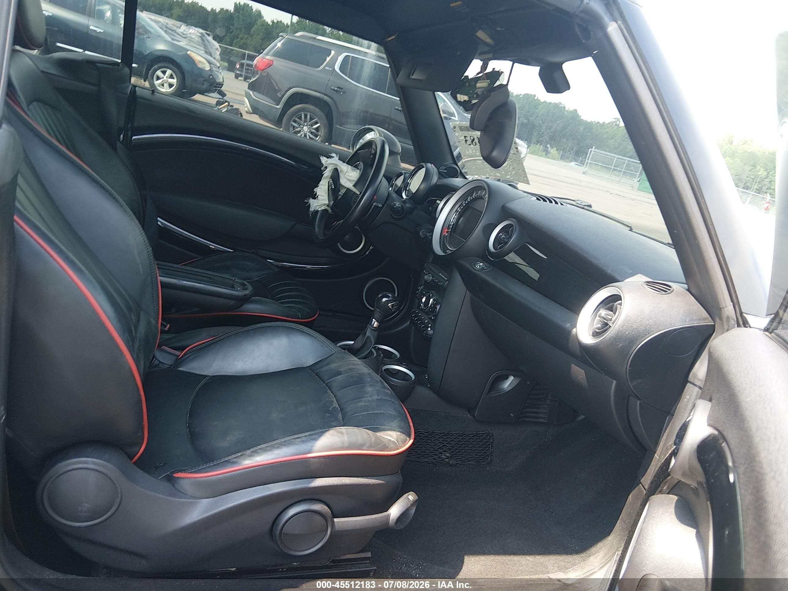 2015 Mini Convertible VIN WMWMR9C5XFT499493 IAAI salvage auction — Front End, Salvage (North Carolina), sold $975 on 2026-09-28 (photo 5)