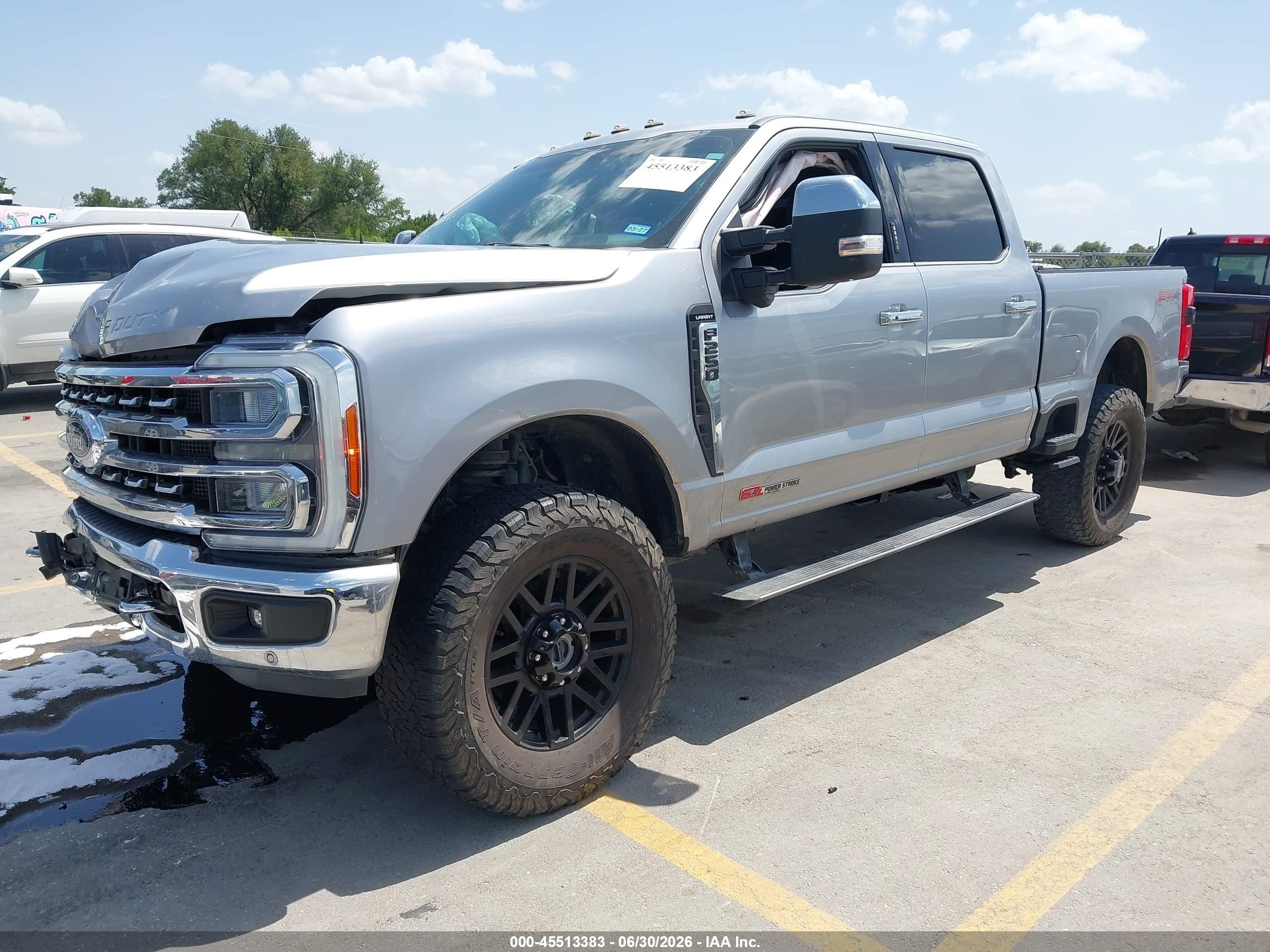 2023 Ford F-250 VIN 1FT8W2BM1PEC80828 IAAI salvage auction — Side, Salvage (Texas), sold $24,900 on 2026-08-26 (photo 2)