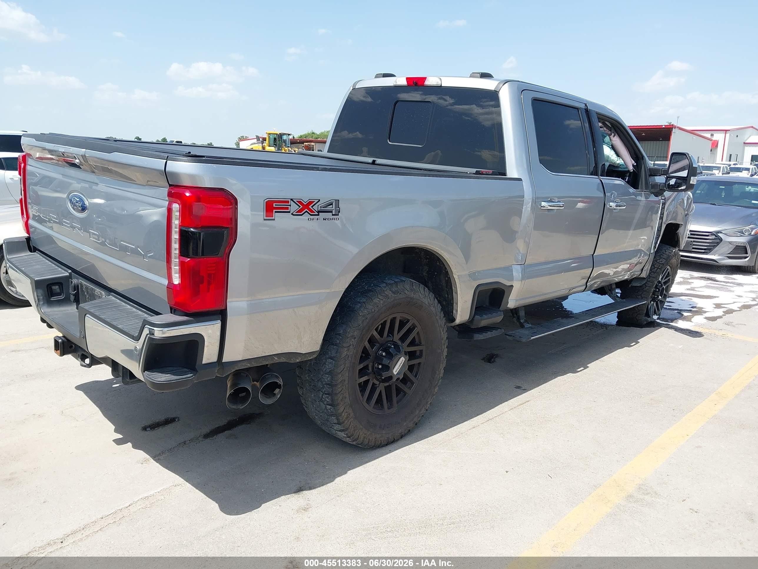 2023 Ford F-250 VIN 1FT8W2BM1PEC80828 IAAI salvage auction — Side, Salvage (Texas), sold $24,900 on 2026-08-26 (photo 4)