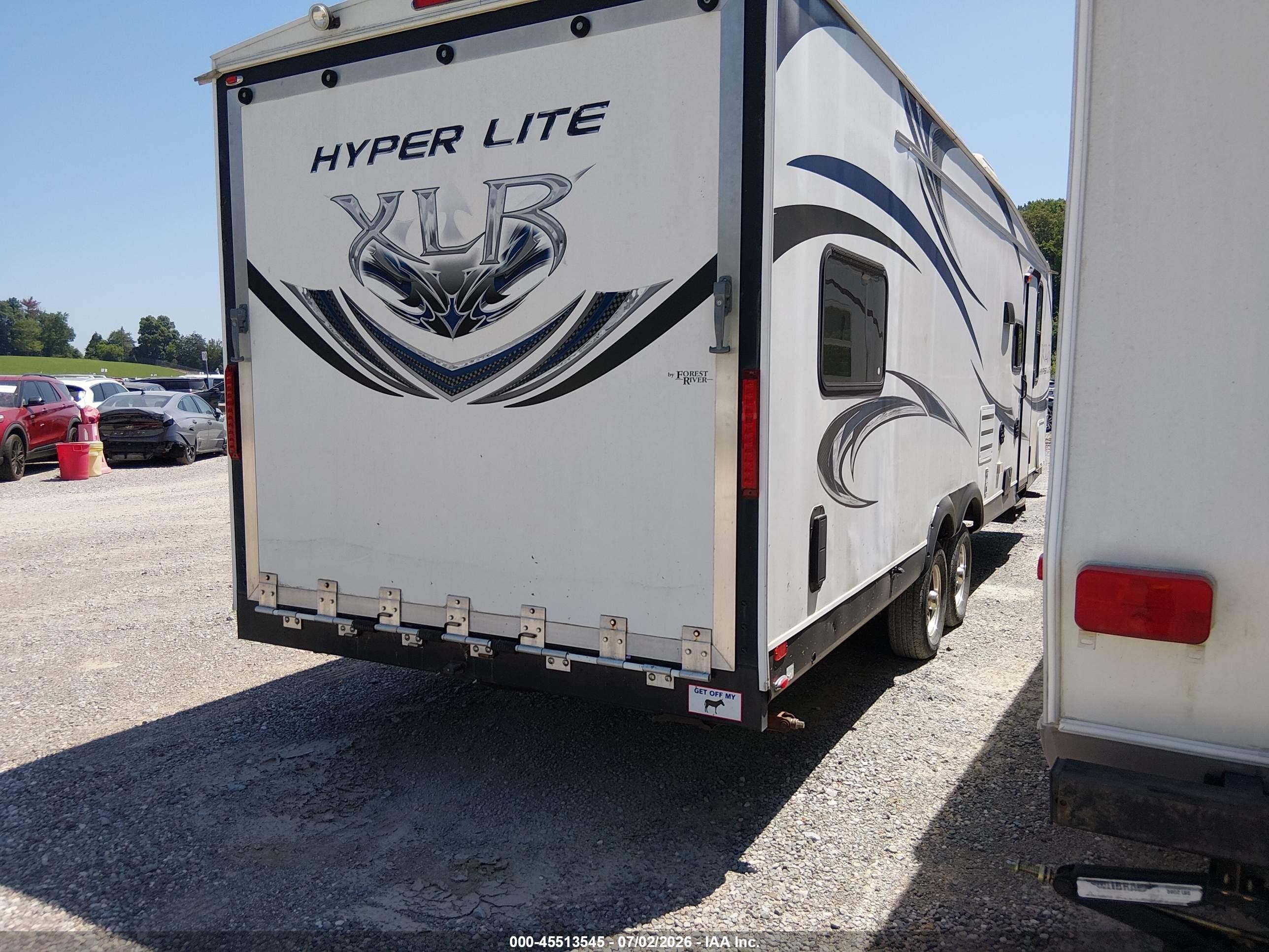 2013 Forest river Travel trlr VIN 4X4TX1C29D5156158 IAAI salvage auction — Side, Salvage (Tennessee), sold $1,600 on 2026-09-02 (photo 4)