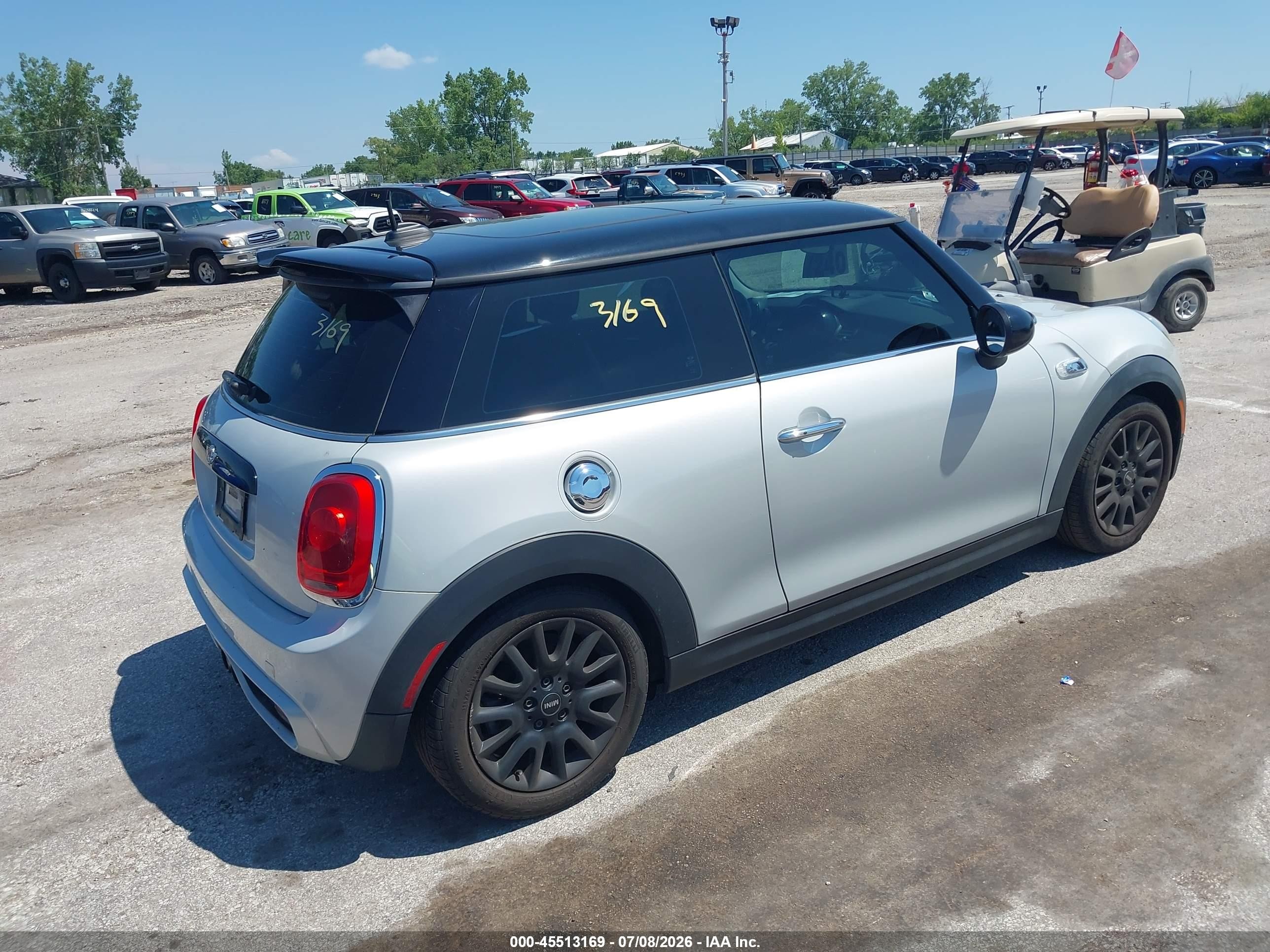 2015 Mini Hard top VIN WMWXP7C53F2A39818 IAAI salvage auction — Hail, Salvage (Illinois), sold $2,000 on 2026-09-08 (photo 4)