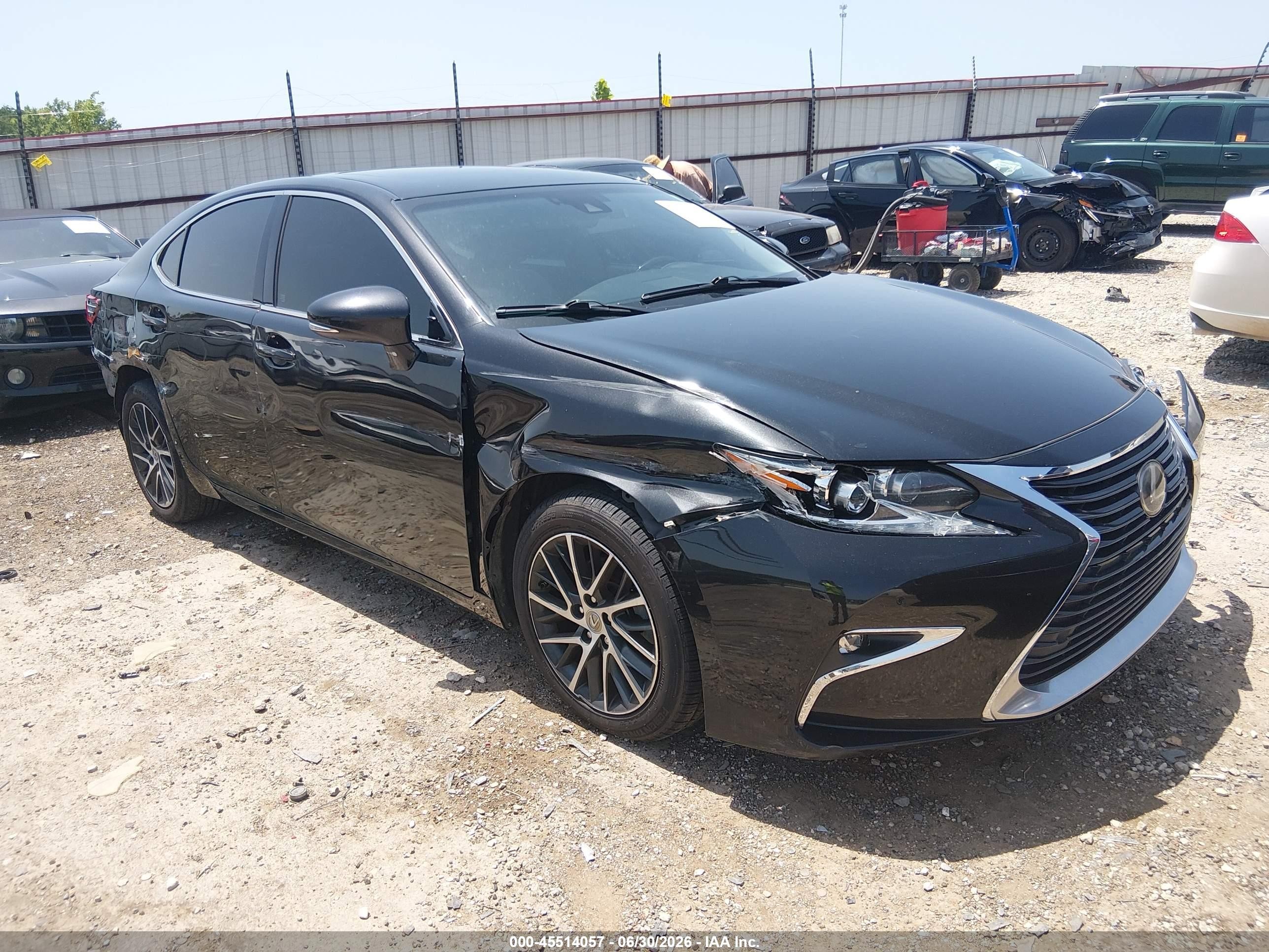 2017 Lexus ES 350 VIN 58ABK1GG4HU051912 — IAAI salvage auction photo