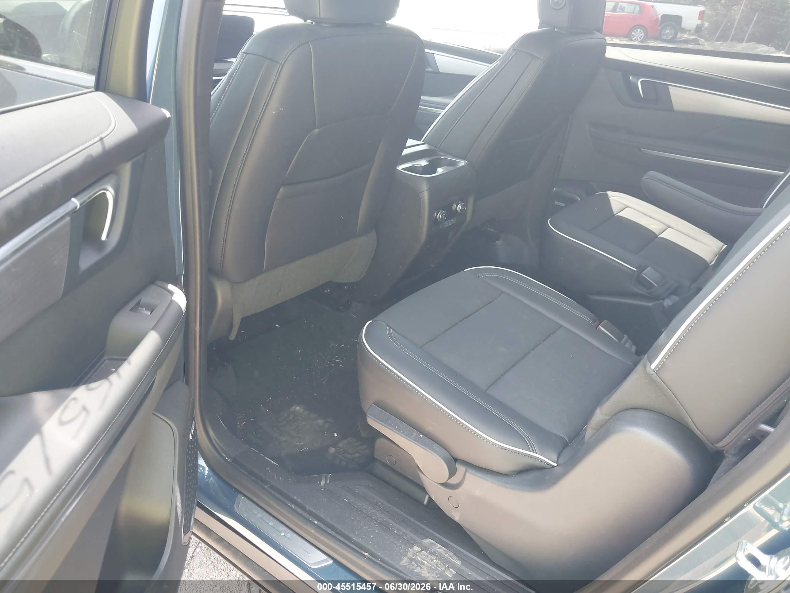 2026 Buick Enclave VIN 5GAEVAKSXTJ154405 IAAI salvage auction — Side, Salvage (Ohio), sold $10,700 on 2026-09-09 (photo 8)