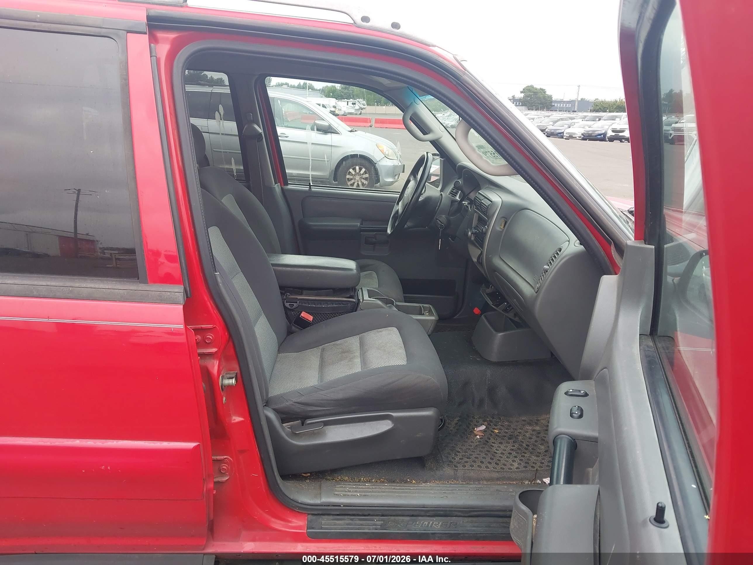 2005 Ford Explorer Sport Trac VIN 1FMZU67K75UB94110 IAAI salvage auction — Normal Wear, Clear-Dealer Only (Washington), sold $100 on 2026-07-09 (photo 5)